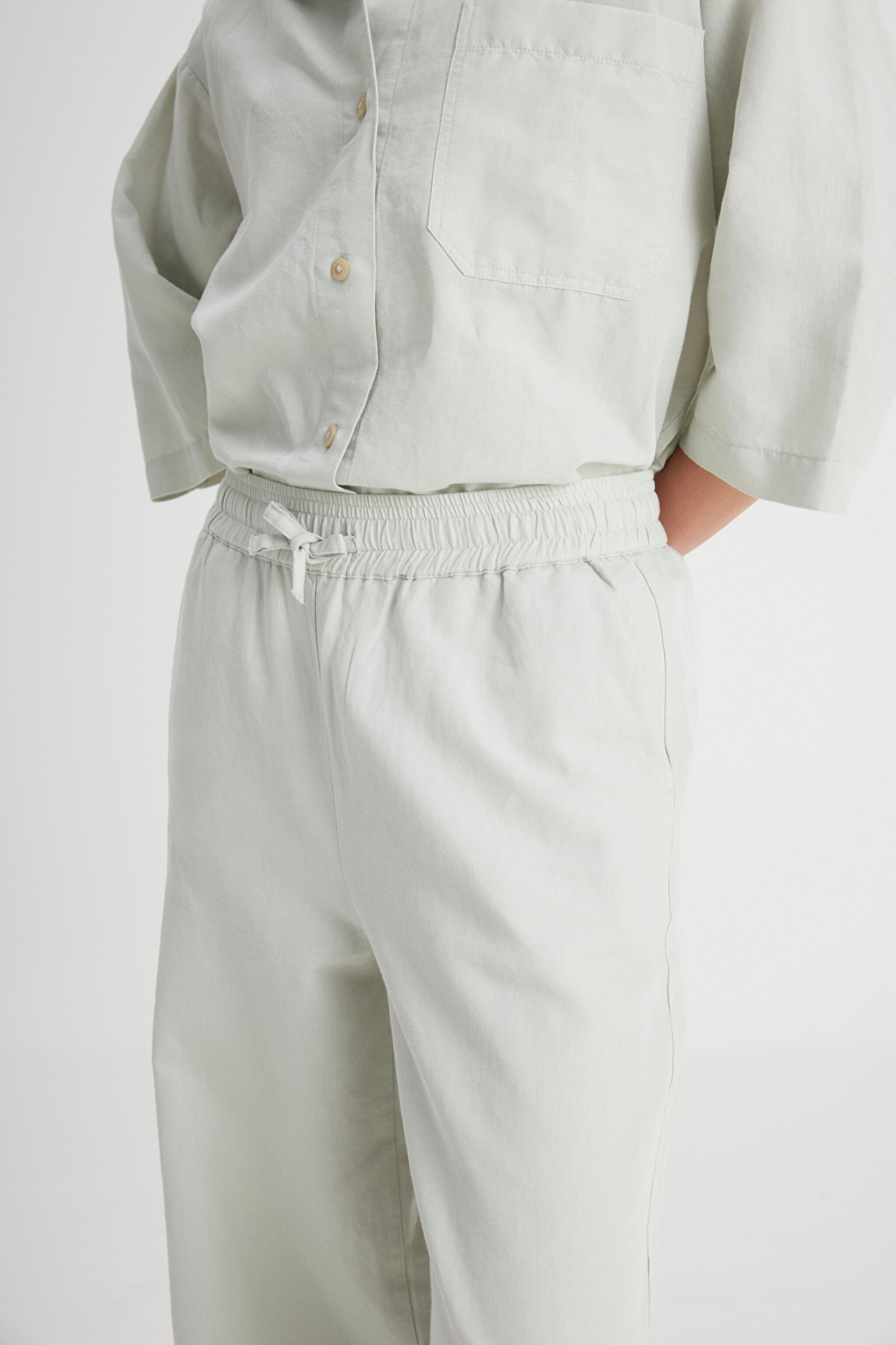 Loose Fit Geniş Kesim Normal Bel Geniş Paça Mint Yeşili Pantolon - Mint Green-W241596303 (görsel 4)