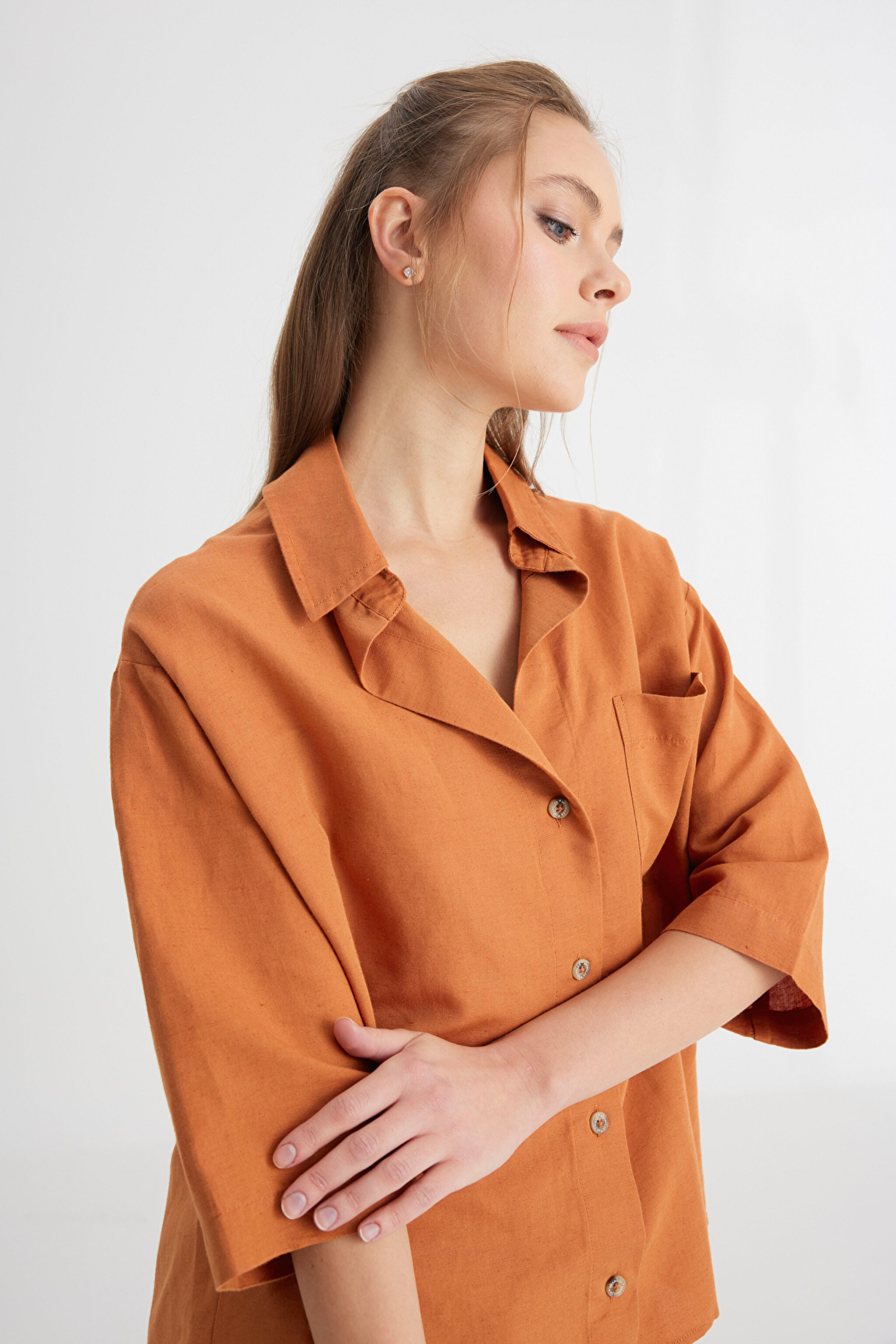 Relaxed Fit Geniş Kesim Kısa Kollu Kahverengi Gömlek - Brown-W241597220 (görsel 2)