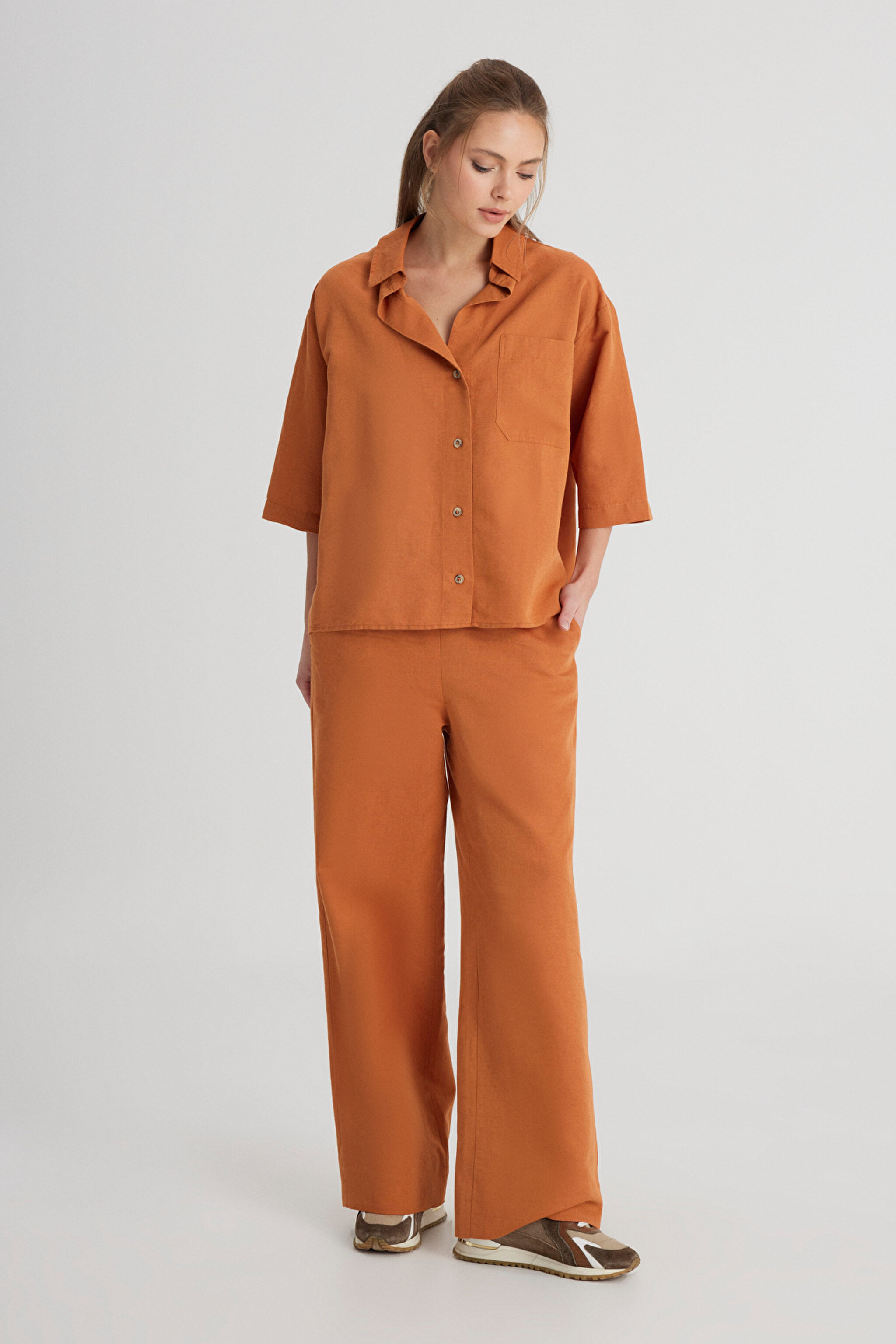 Relaxed Fit Geniş Kesim Kısa Kollu Kahverengi Gömlek - Brown-W241597220 (görsel 3)