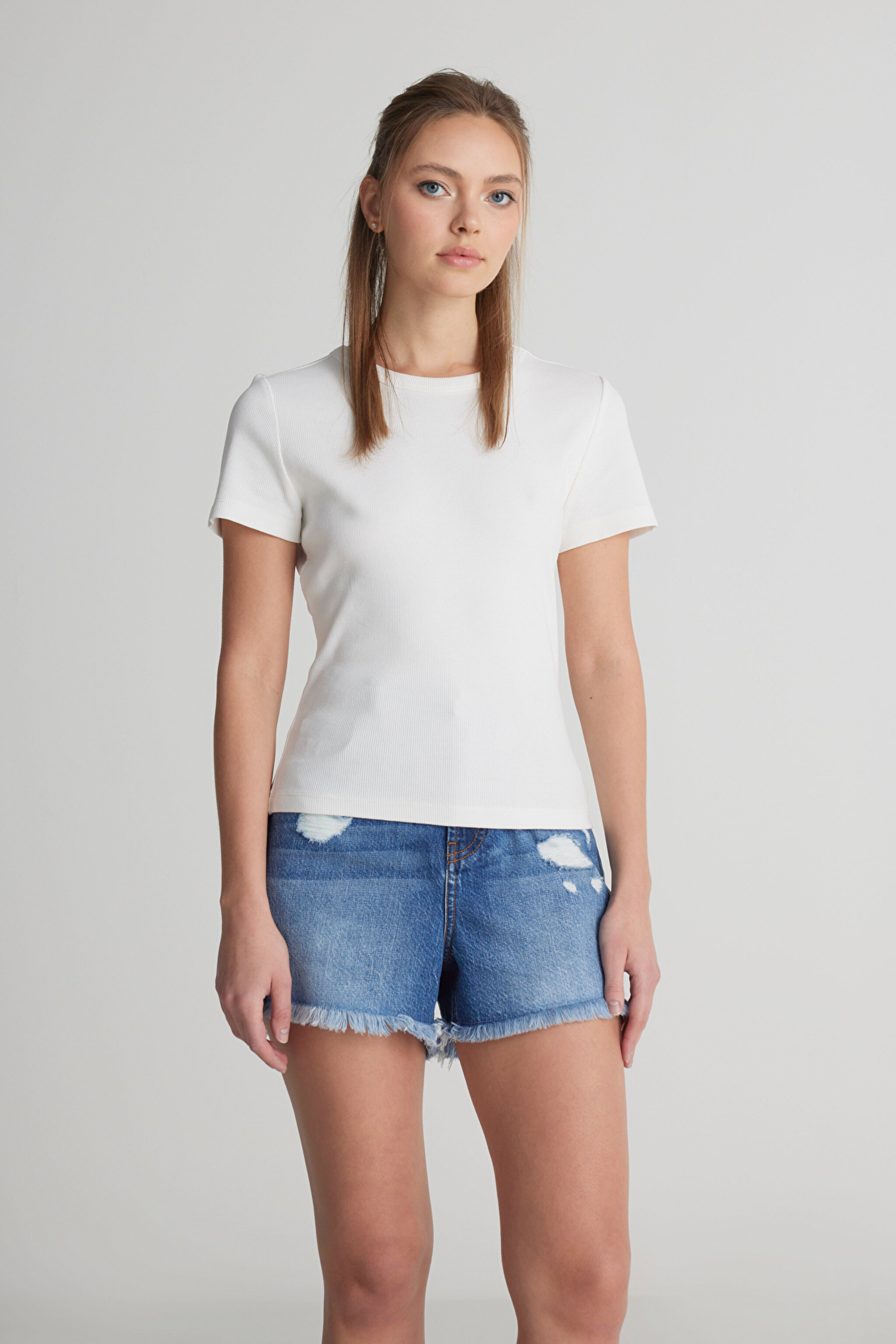 Slim Fit Dar Kesim Bisiklet Yaka Beyaz Tişört - White-W241600100 (görsel 2)