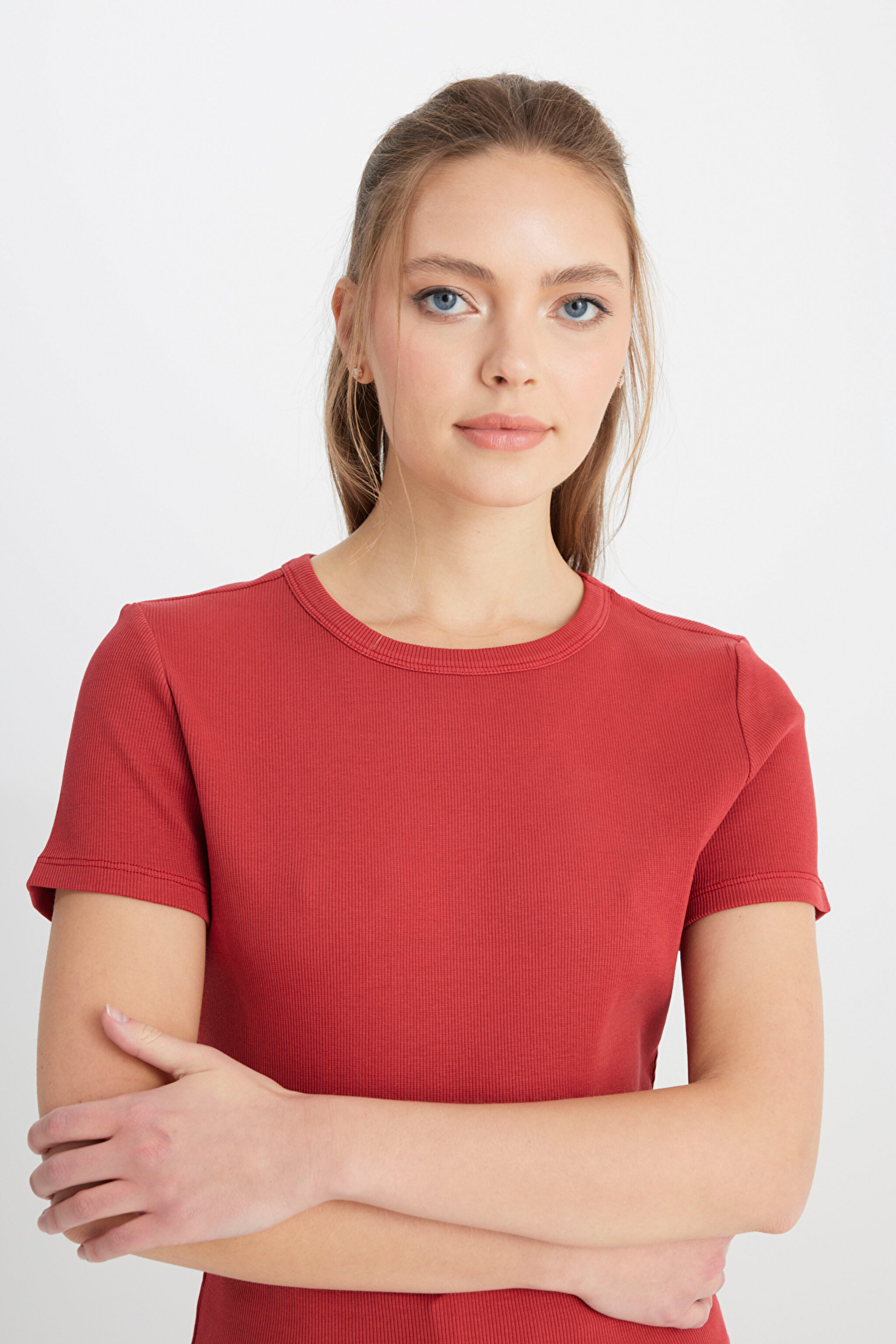 Slim Fit Dar Kesim Bisiklet Yaka Kırmızı Tişört - Light Rose-W241600821 (görsel 2)