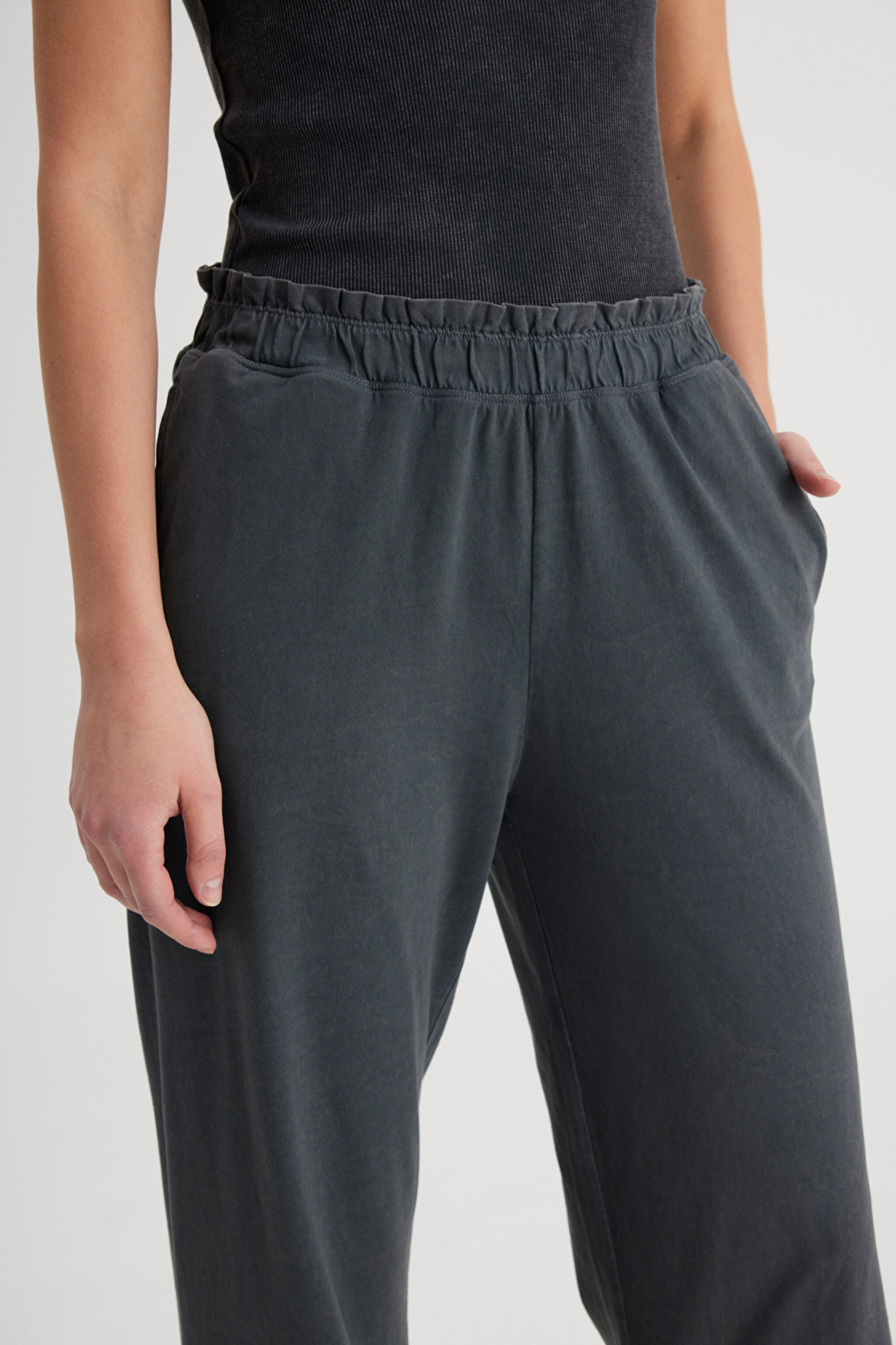 Loose Fit Rahat Kesim Yüksek Bel Geniş Paça %100 Pamuk Antrasit Sweatpant Eşofman - Anthracite-W241602003 (görsel 3)