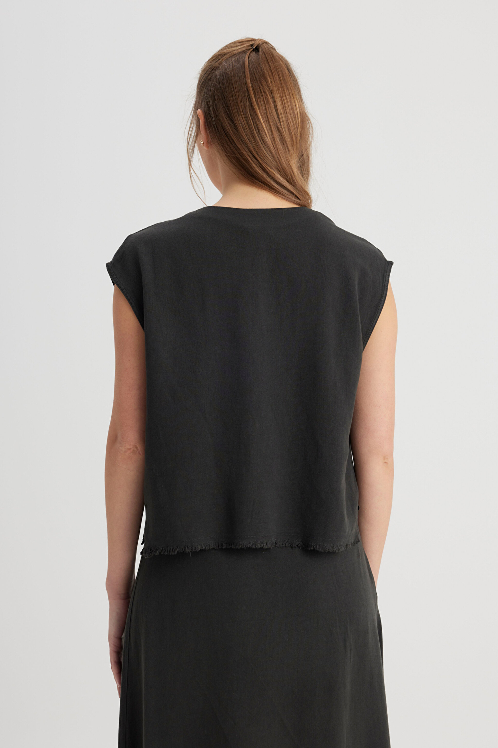 Regular Fit Normal Kesim Bisiklet Yaka Siyah Yelek - Black-W241611001 (görsel 6)