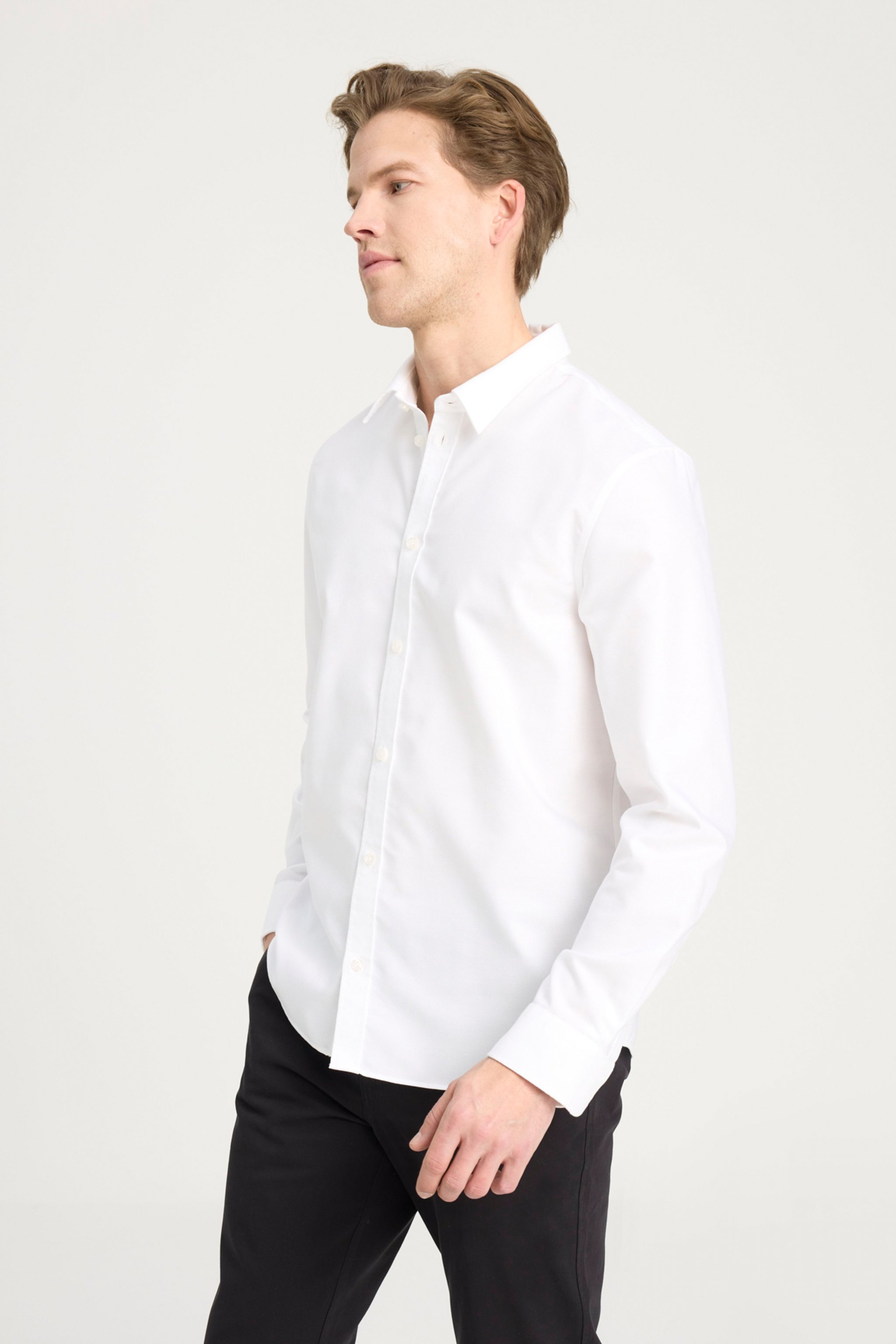 Non-iron Regular Fit Normal Kesim %100 Pamuk Beyaz Gömlek - White-W241631100 (görsel 4)