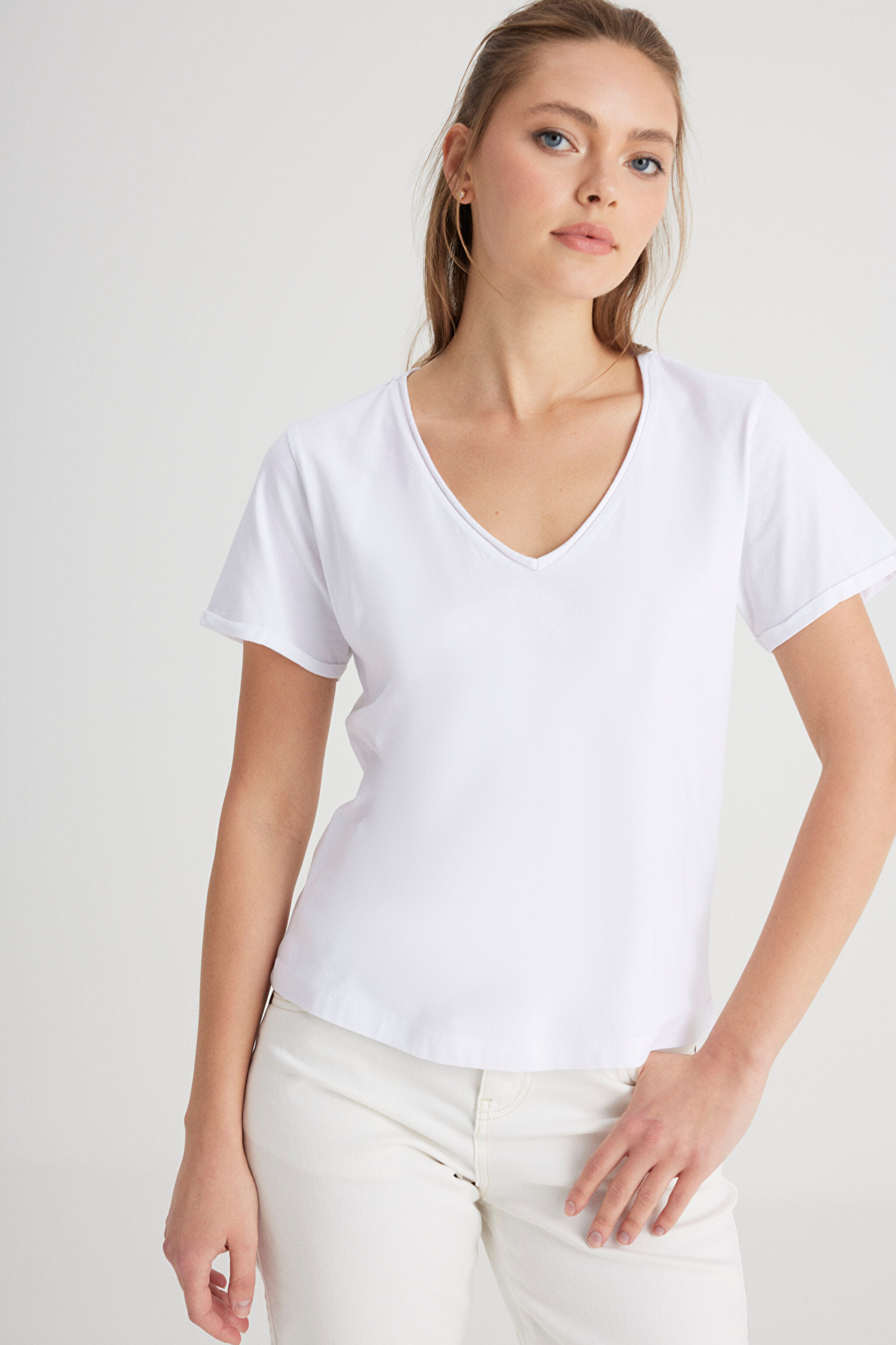 Regular Fit Normal Kesim V Yaka %100 Pamuk Beyaz Tişört