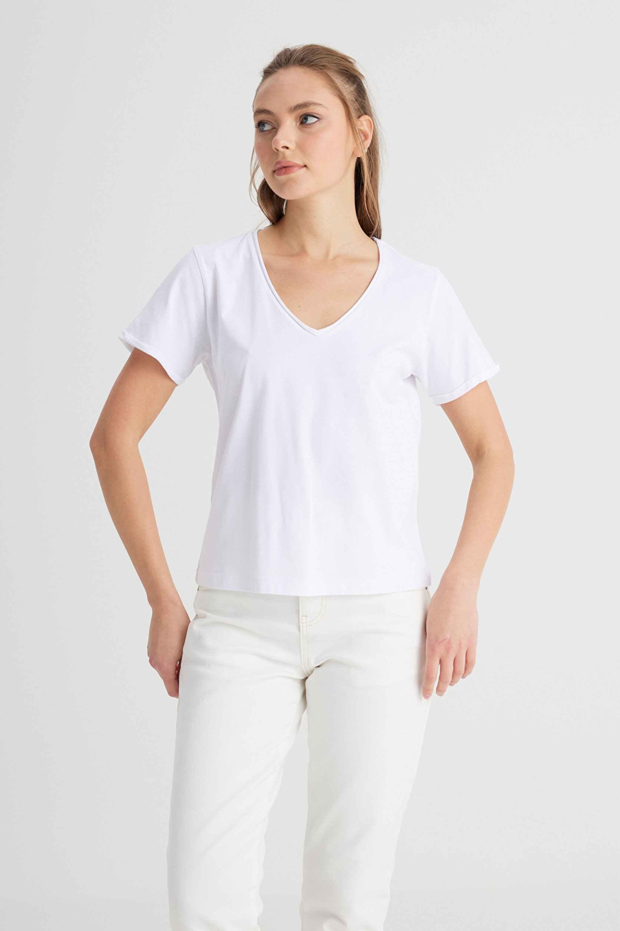 Regular Fit Normal Kesim V Yaka %100 Pamuk Beyaz Tişört - White-W241664100 (görsel 4)