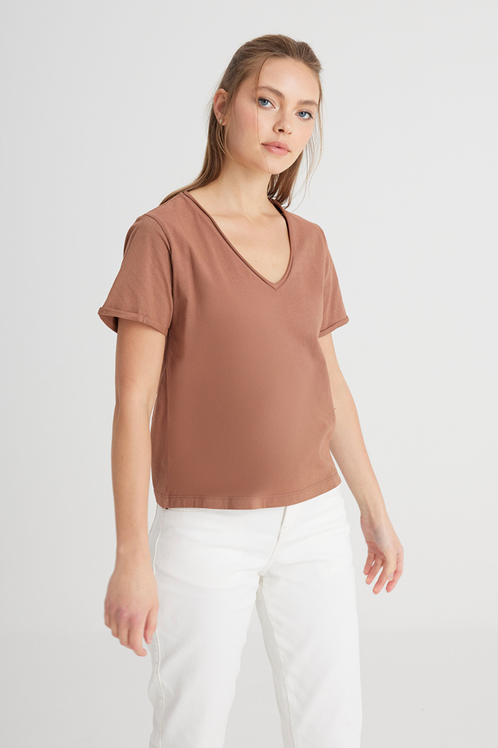 Regular Fit Normal Kesim V Yaka %100 Pamuk Açık Kahverengi Tişört - Light Brown-W241664219 (görsel 4)