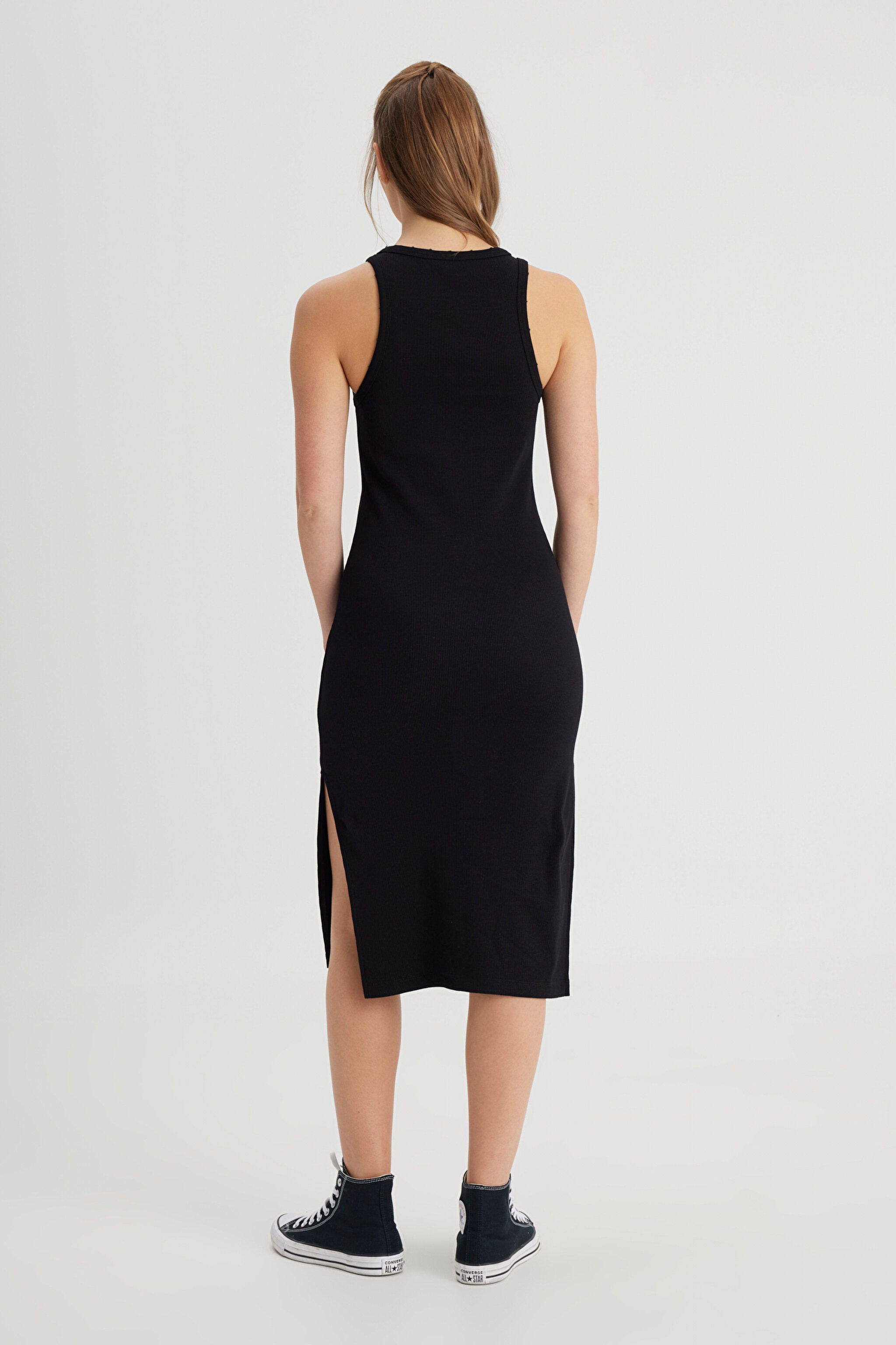 Slim Fit Dar Kesim Bisiklet Yaka Siyah Elbise - Black-W241672001 (görsel 4)
