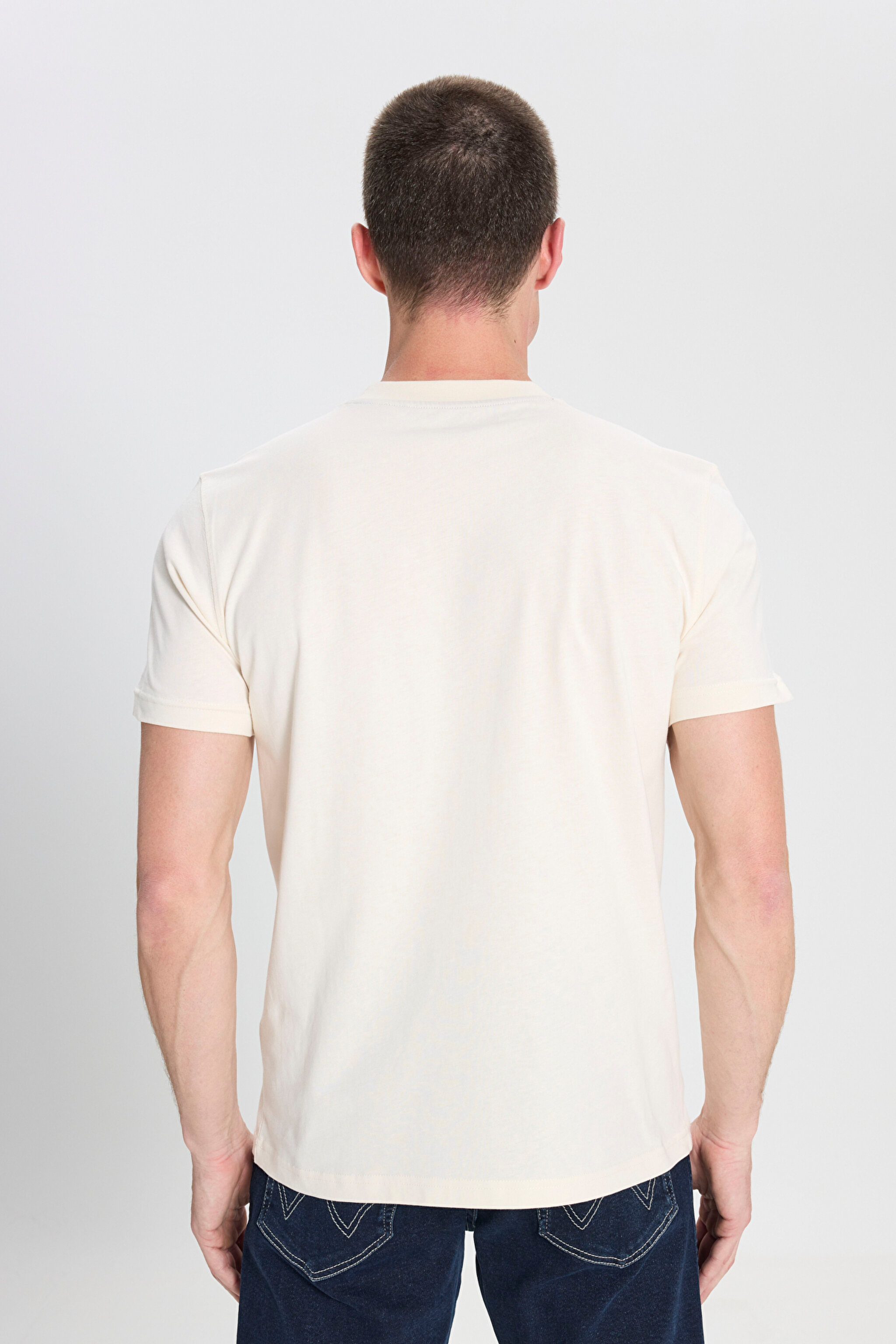 Regular Fit Normal Kesim Bisiklet Yaka %100 Pamuk Beyaz Tişört - White-W242293100 (görsel 6)