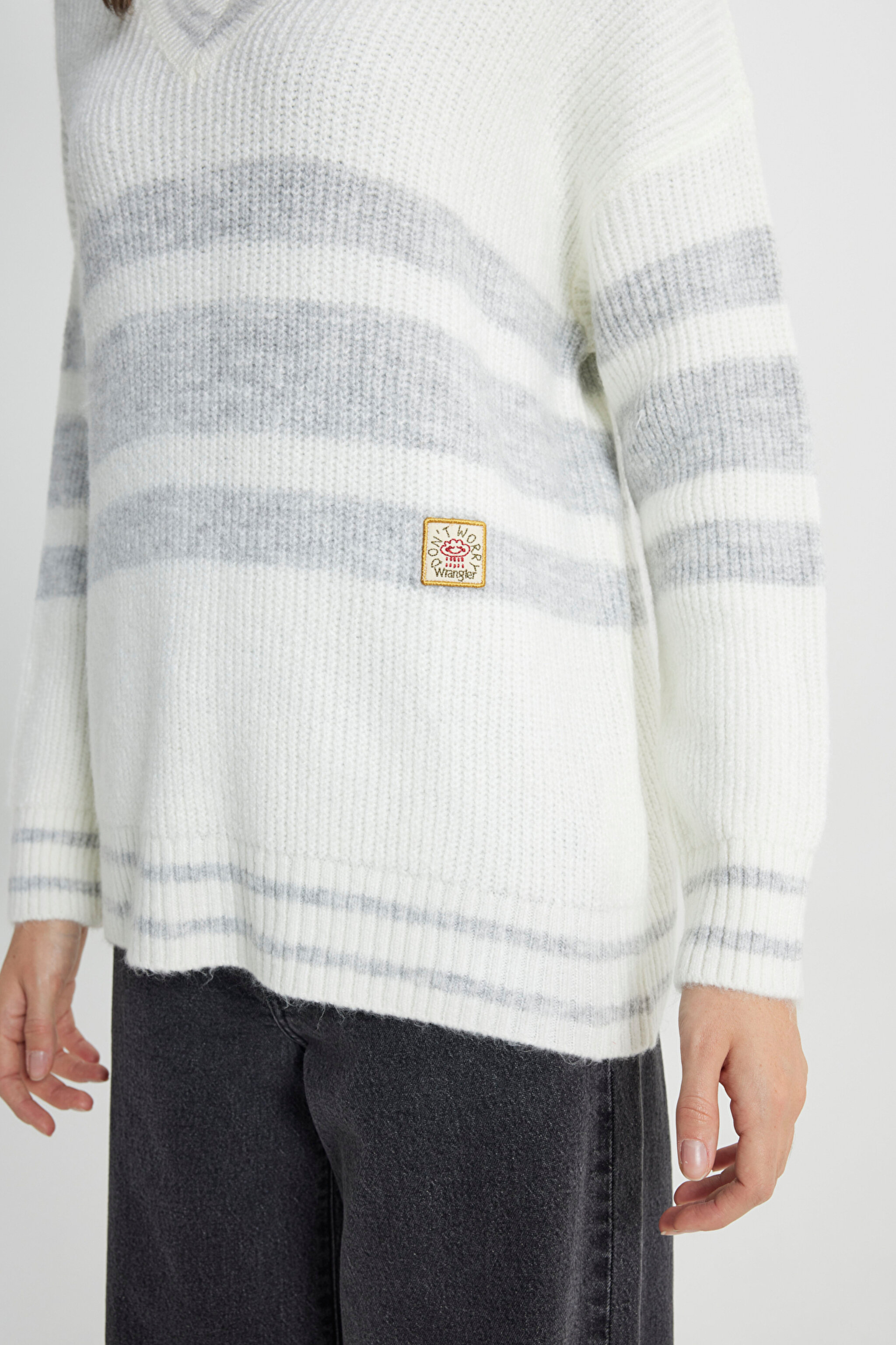 Relaxed Fit Geniş Kesim Yeşil Triko Kazak - Ecru-W242391275 (görsel 5)