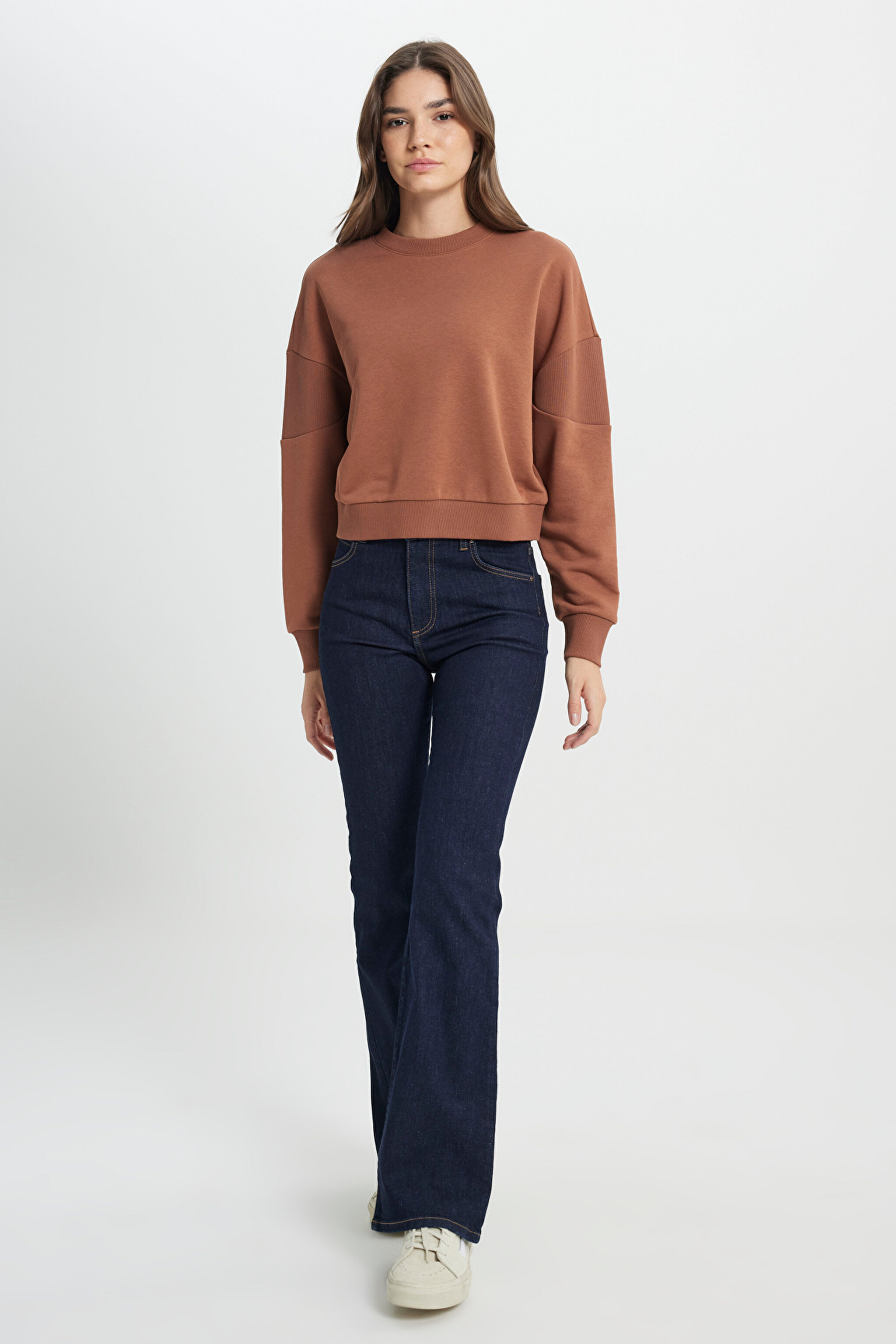 Relaxed Fit Geniş Kesim Bisiklet Yaka Deve Tüyü Sweatshirt - Dark Camel-W242451825 (görsel 5)