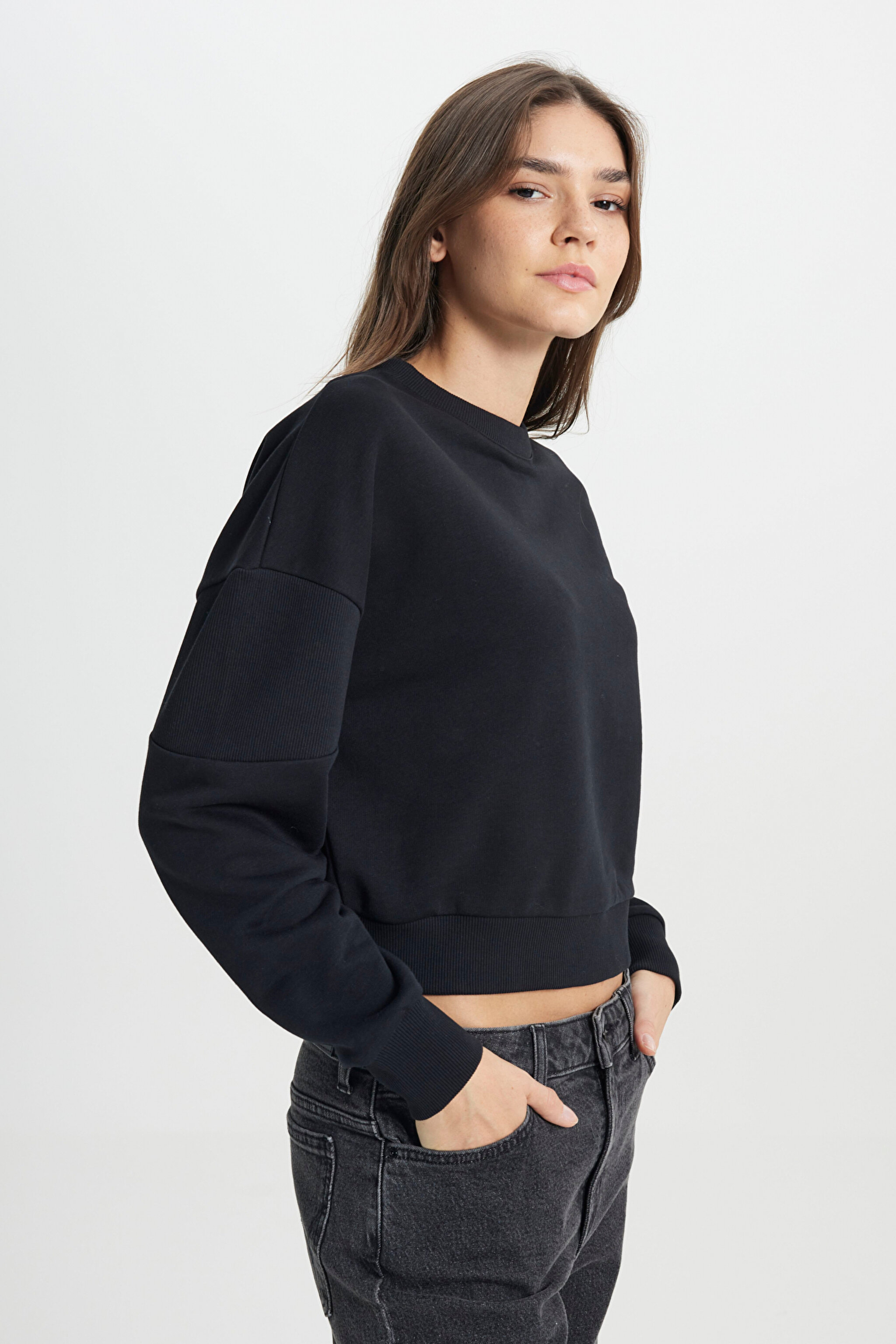 Relaxed Fit Geniş Kesim Bisiket Yaka Antrasit Sweatshirt - Faded Black-W242451XV6 (görsel 3)