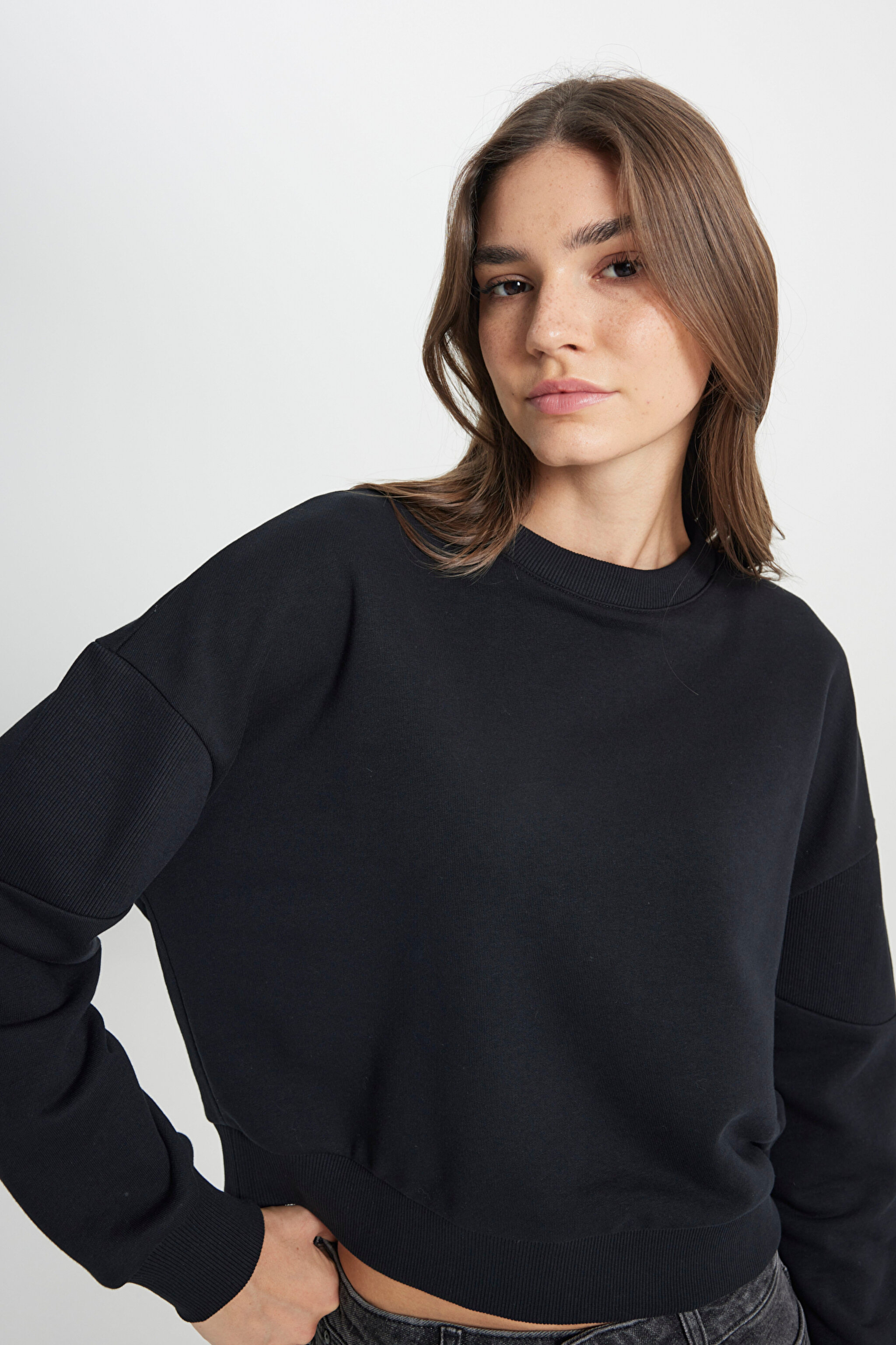 Relaxed Fit Geniş Kesim Bisiket Yaka Antrasit Sweatshirt - Faded Black-W242451XV6 (görsel 5)