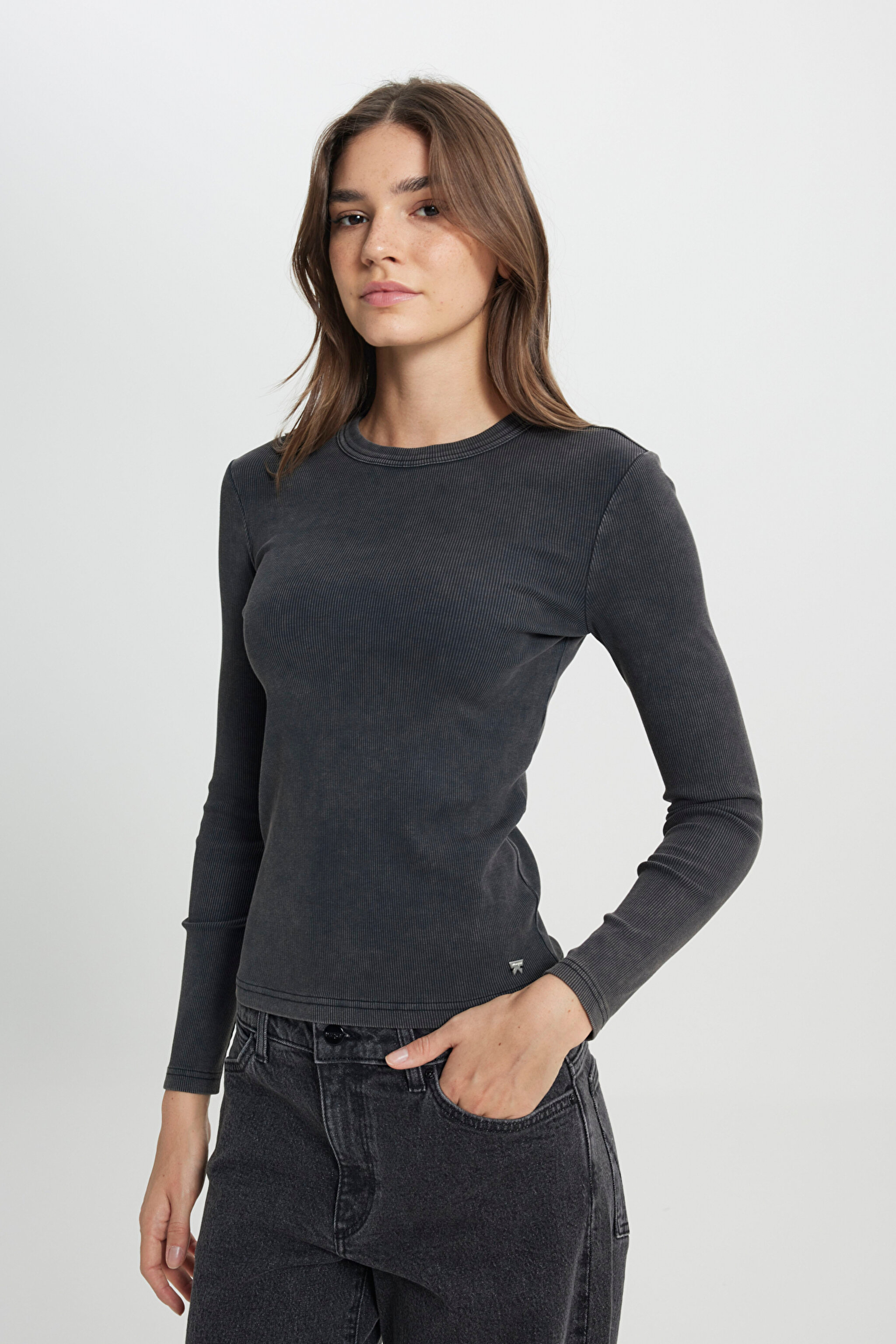 Slim Fit Dar Kesim Bisiklet Yaka Siyah Tişört - Black-W242576001 (görsel 4)