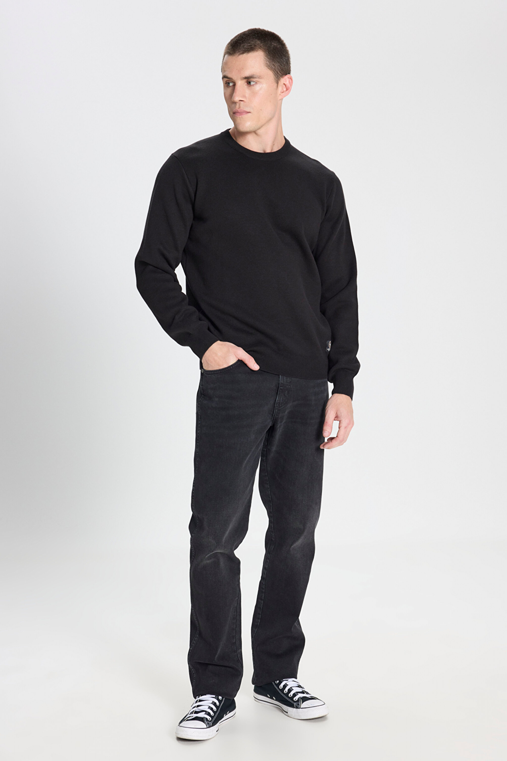 Regular Fit Normal Kesim Bisiklet Yaka Siyah Triko Kazak - Black-W242724001 (görsel 3)