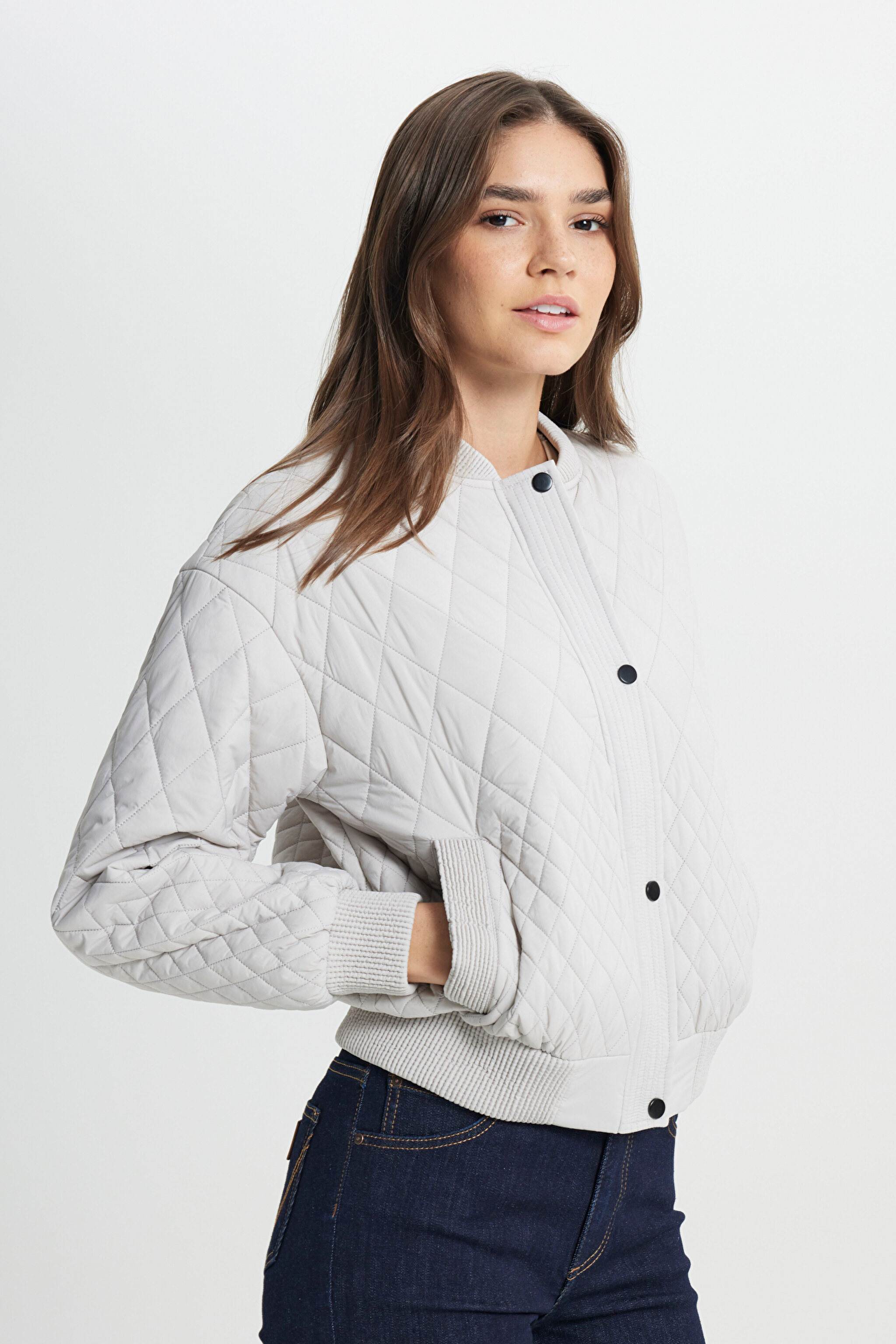 Loose Fit Rahat Kesim Kapitone Detaylı Gri Bomber Ceket - Gray-W242741035 (görsel 3)