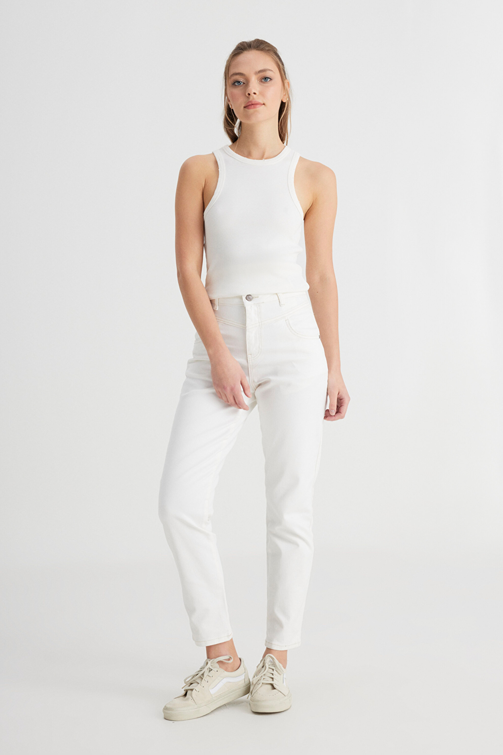 Mom Fit Yüksek Bel Dar Paça Beyaz Esnek Jean Kot Pantolon - White-W246008100 (görsel 3)