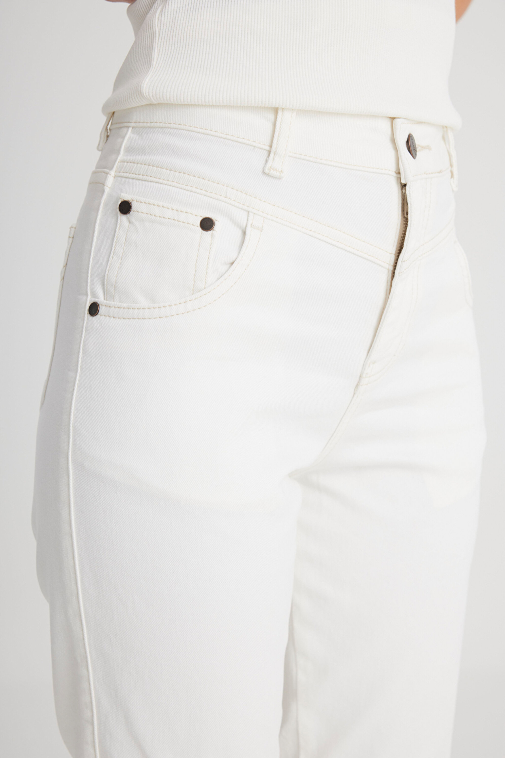Mom Fit Yüksek Bel Dar Paça Beyaz Esnek Jean Kot Pantolon - White-W246008100 (görsel 4)