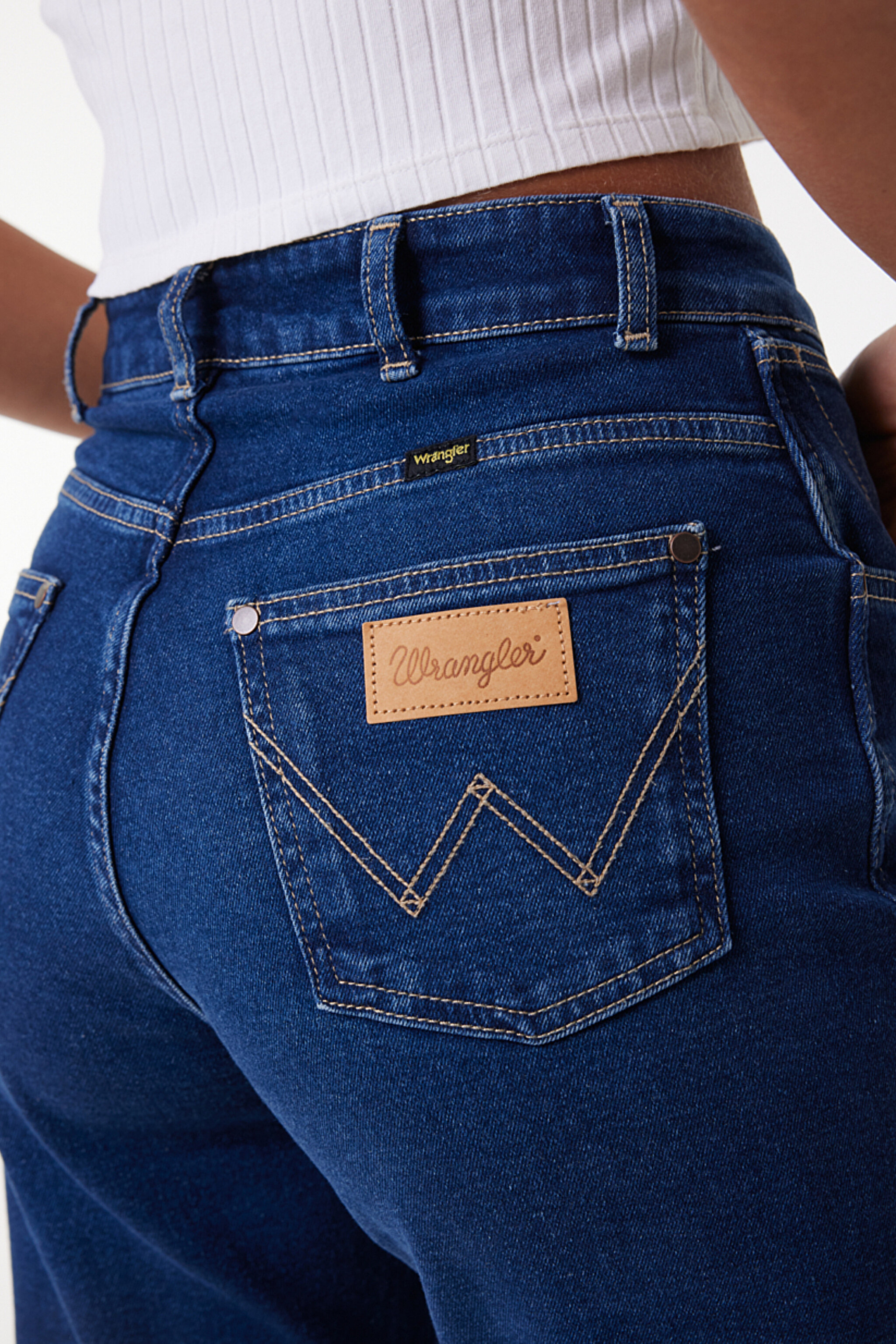 Mom Fit Yüksek Bel Dar Paça Mavi Esnek Jean Kot Pantolon - Mid Blue-W246010XT (görsel 5)