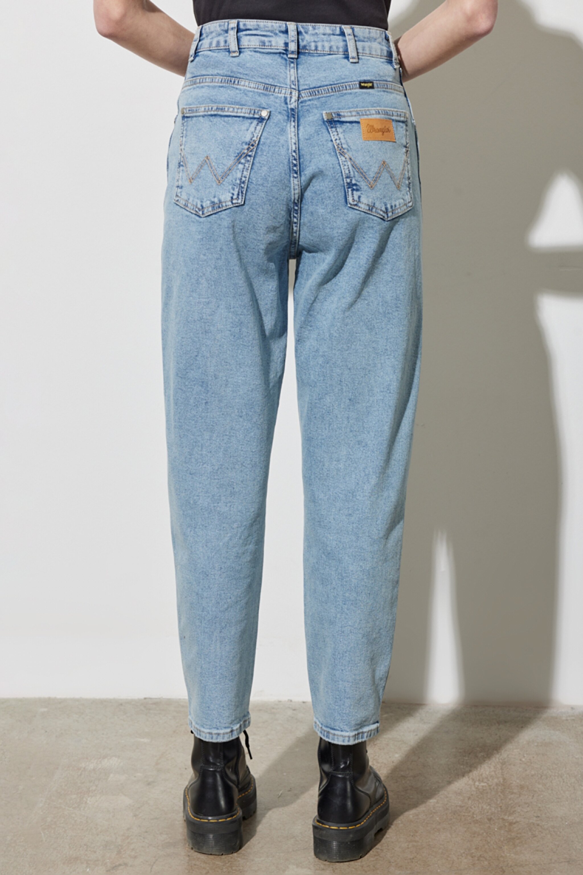 Mom Fit Yüksek Bel Dar Paça Mavi Esnek Jean Kot Pantolon - Light Blue-W246012404 (görsel 6)