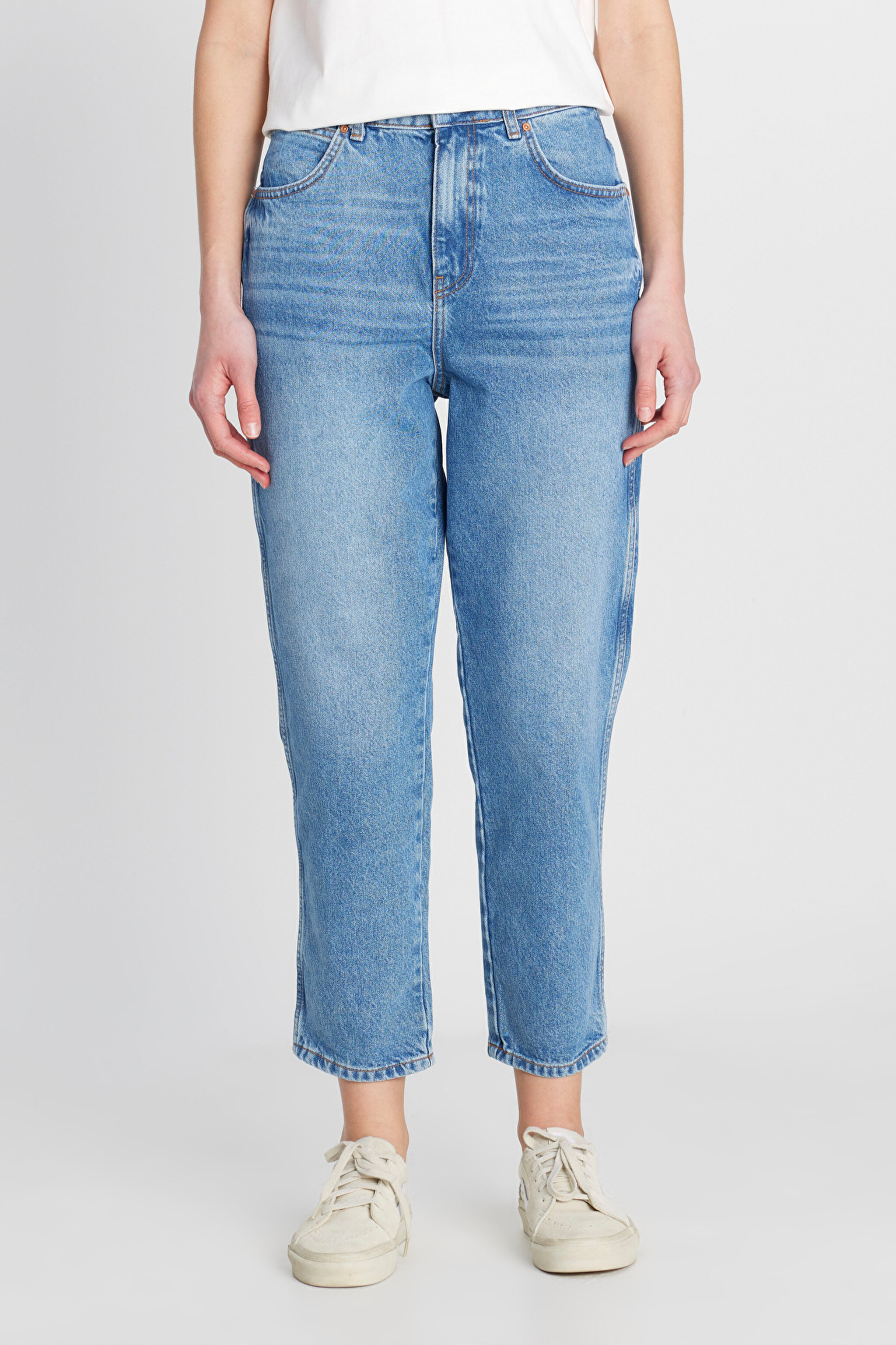 %100 Pamuk Mom Fit Yüksek Bel Mavi Jean Denim Pantolon - Mid Blue-W246027XT (görsel 3)