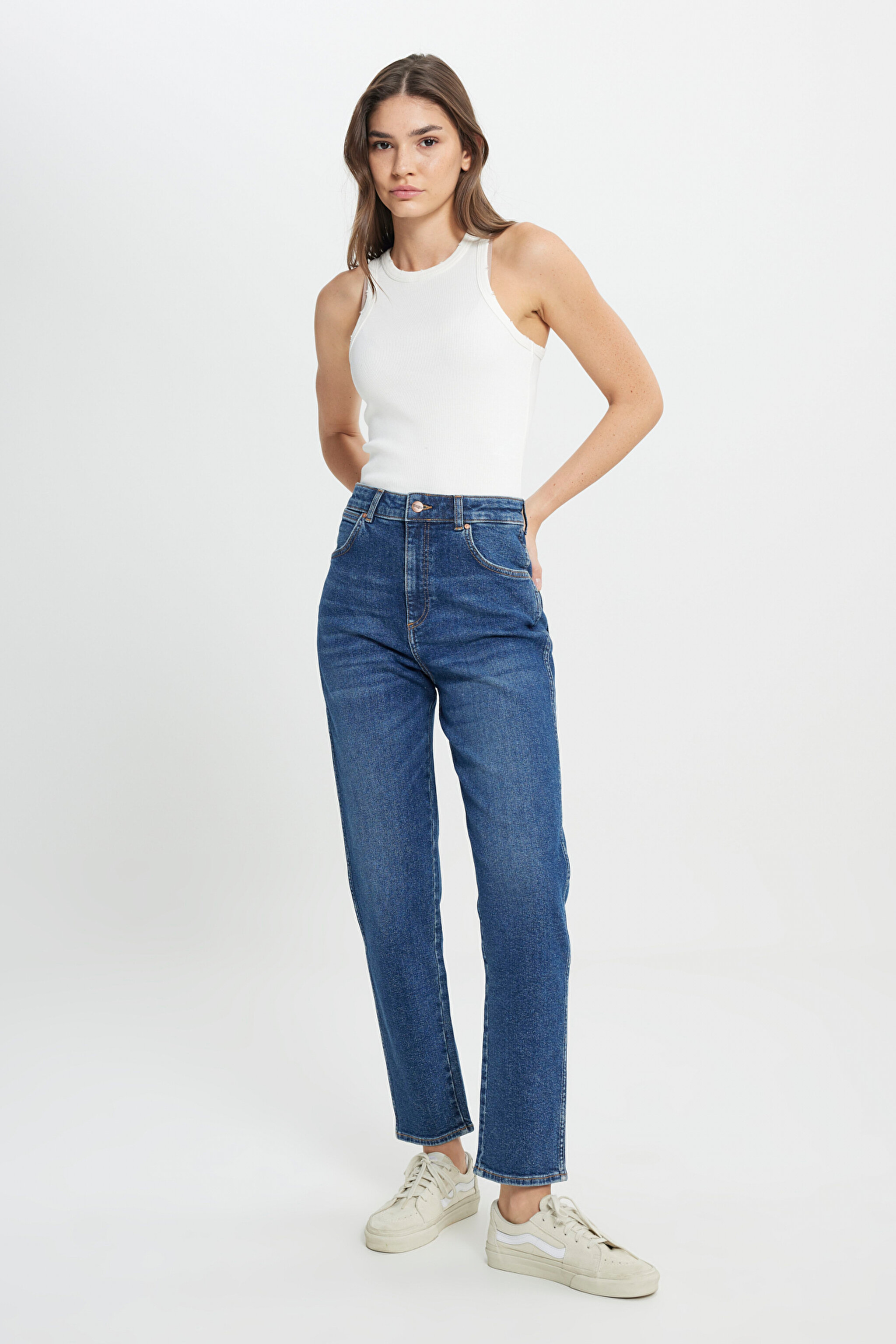 Mom Yüksek Bel Dar Paça Mavi Esnek Jean Denim Pantolon W246035XT