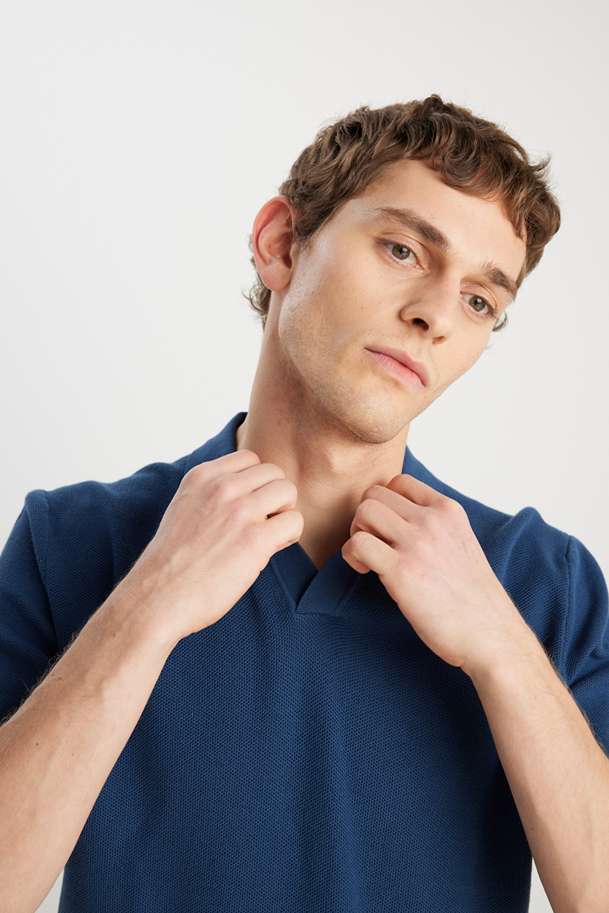 Relaxed Fit Geniş Kesim Koyu Mavi Polo Yaka Tişört - İndigo-W2510455TF (görsel 4)