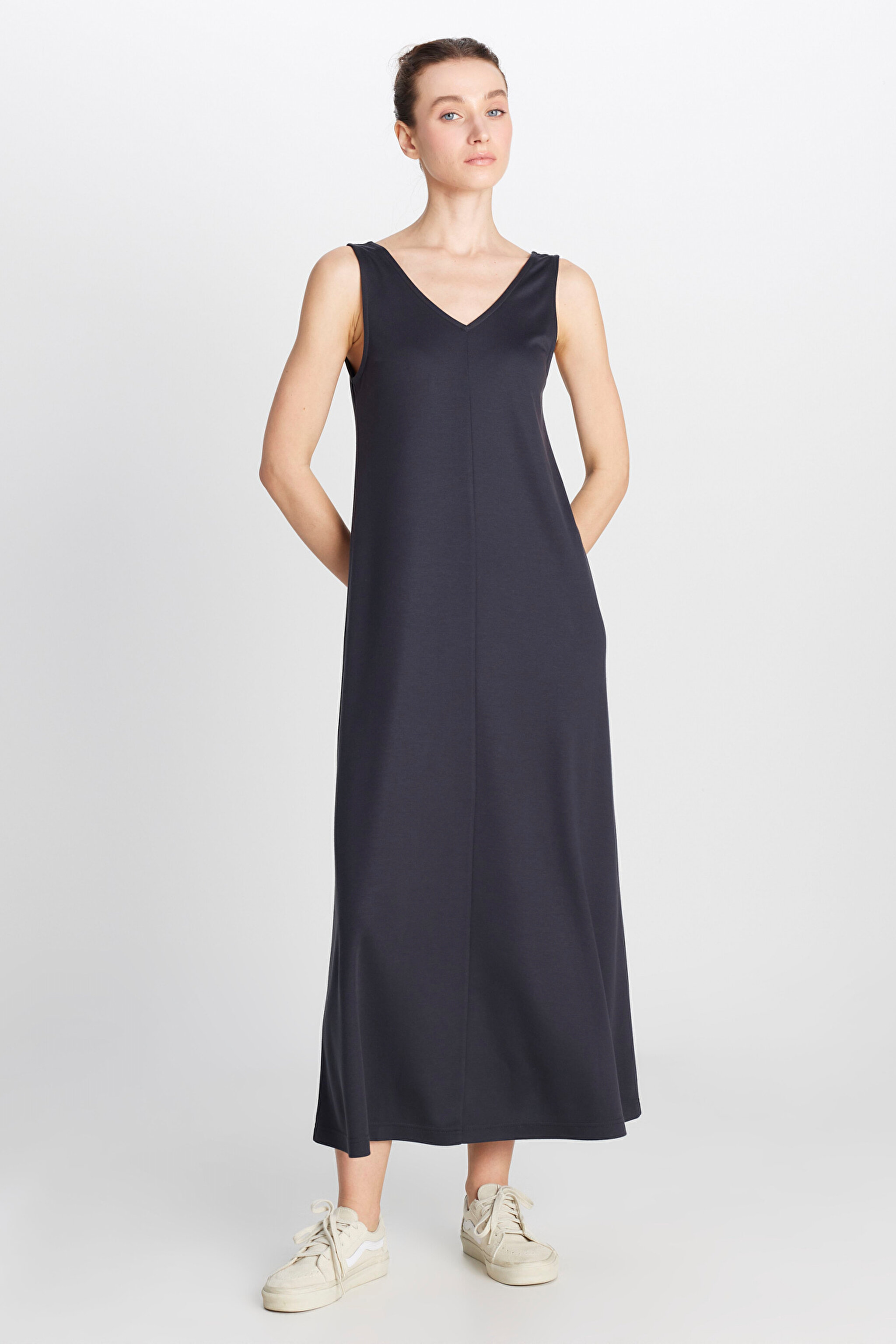 Regular Fit Normal Kesim V Yaka Siyah Midi Elbise - Black-W2510462001 (görsel 4)
