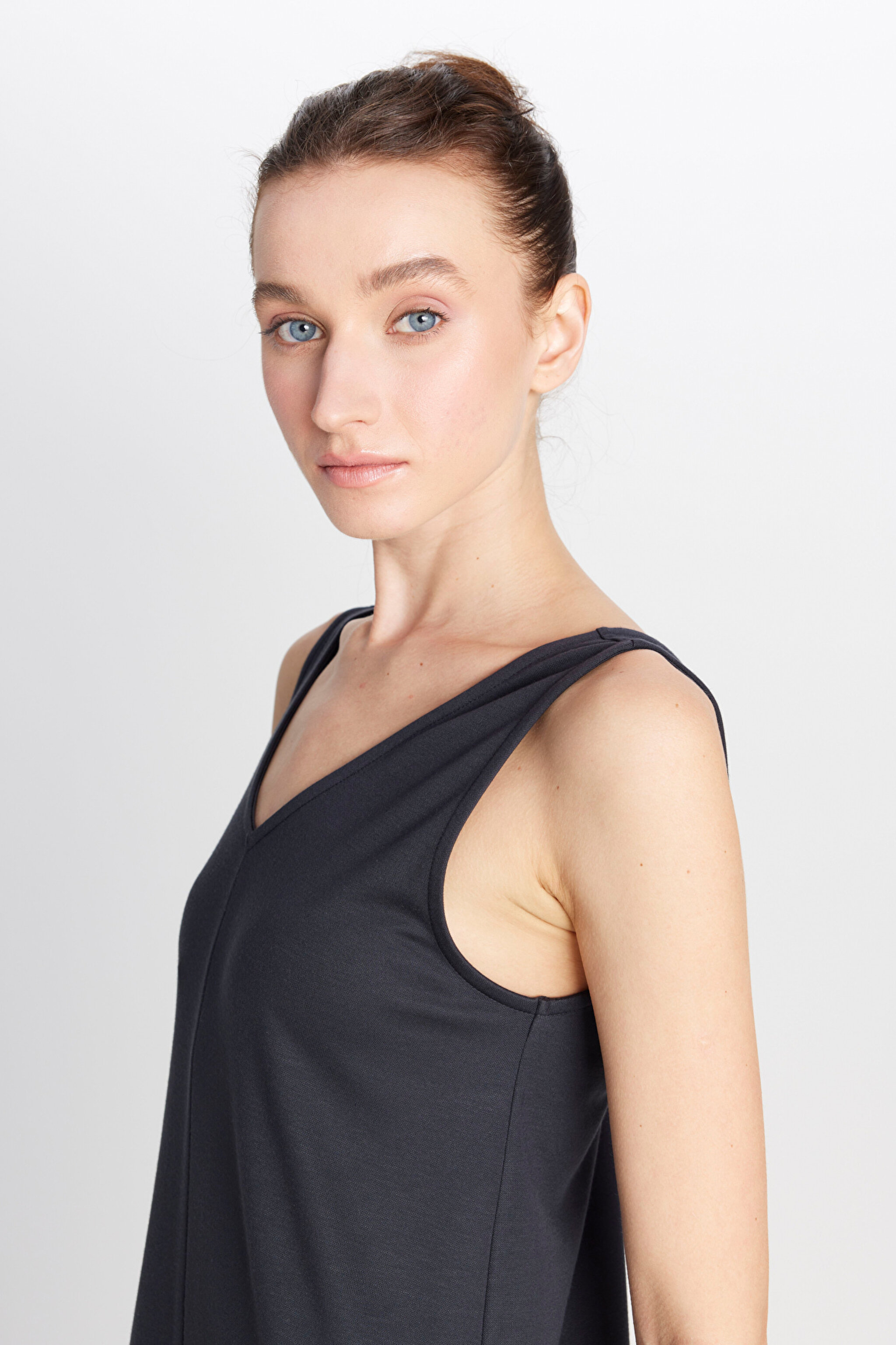 Regular Fit Normal Kesim V Yaka Siyah Midi Elbise - Black-W2510462001 (görsel 5)