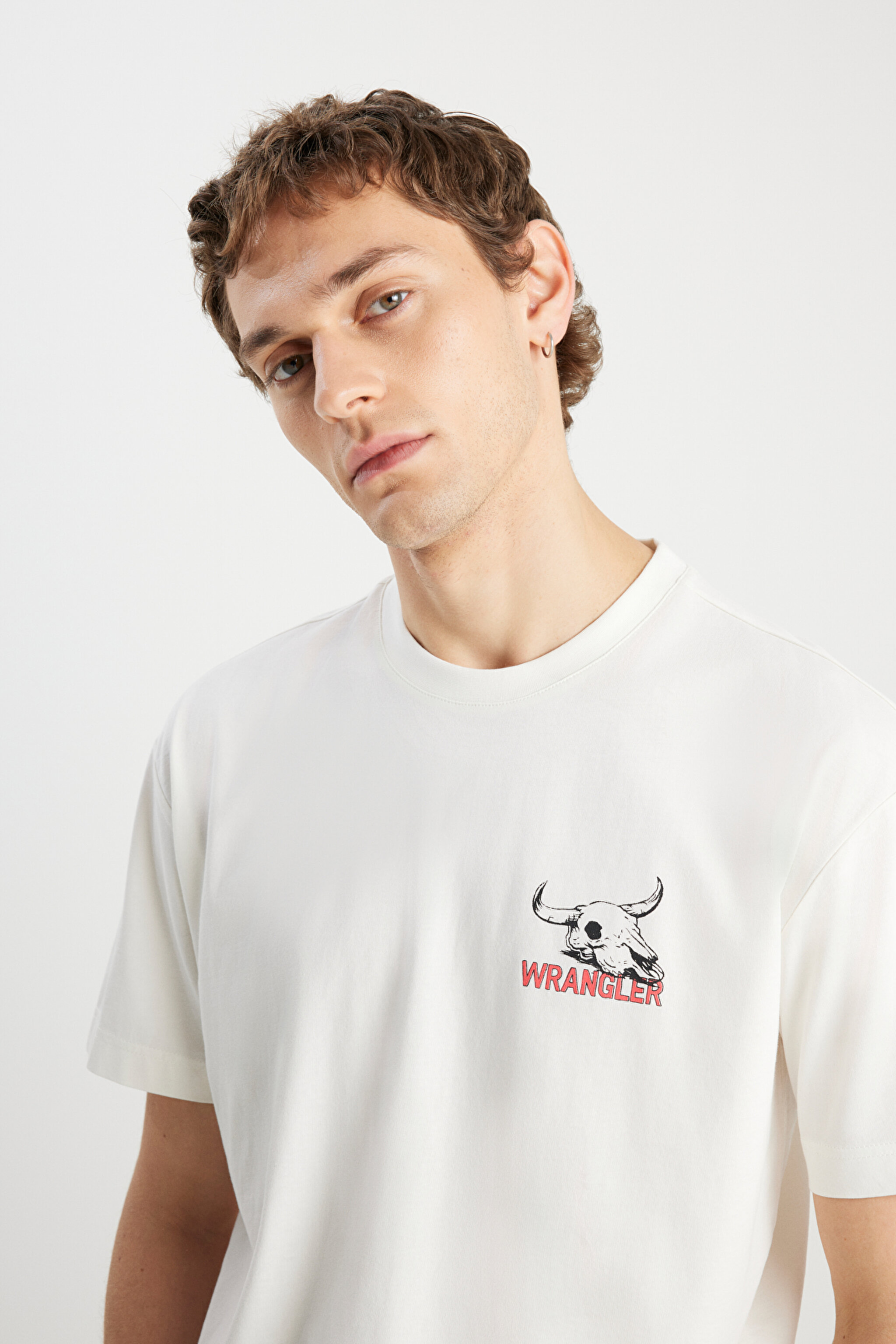 %100 Pamuk Relaxed Fit Geniş Kesim Bisiklet Yaka Kırık Beyaz Tişört - Off White-W2510531102 (görsel 4)