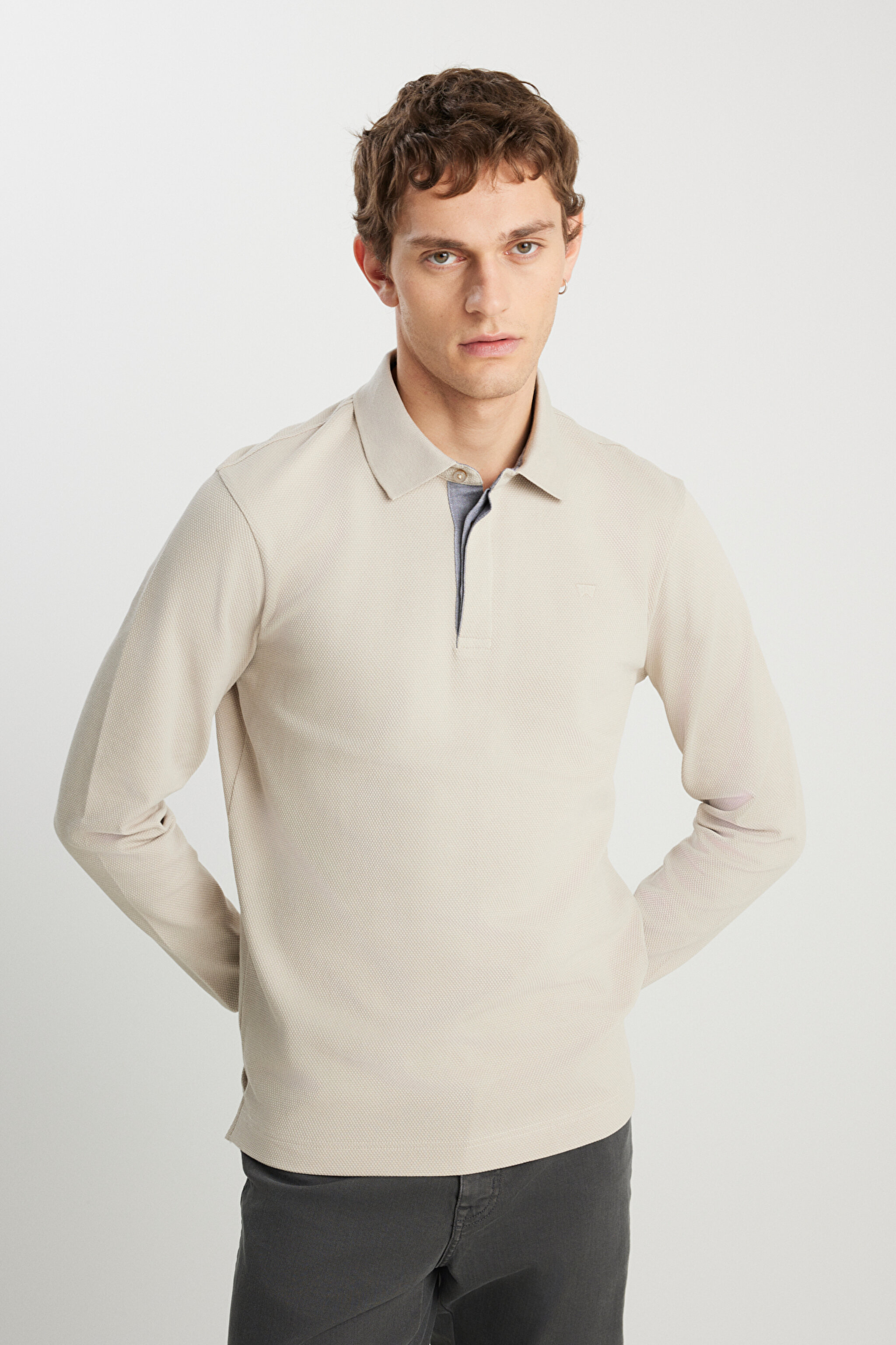 Regular Fit Normal Kesim Uzun Kollu Pamuklu Taş Rengi Polo Yaka Tişört - Stone-W251068313 (görsel 2)