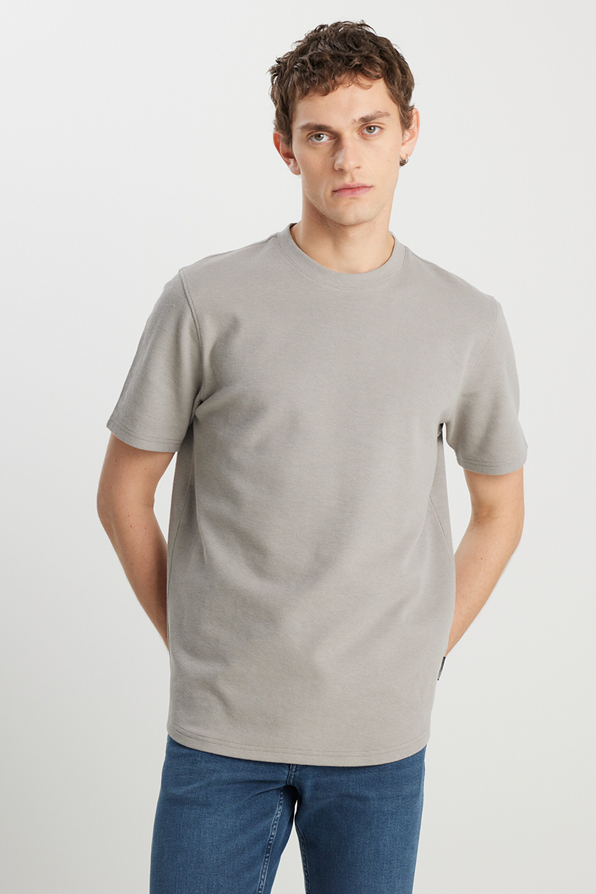 Relaxed Fit Geniş Kesim Bisiklet Yaka Gri Dokulu Basic Tişört