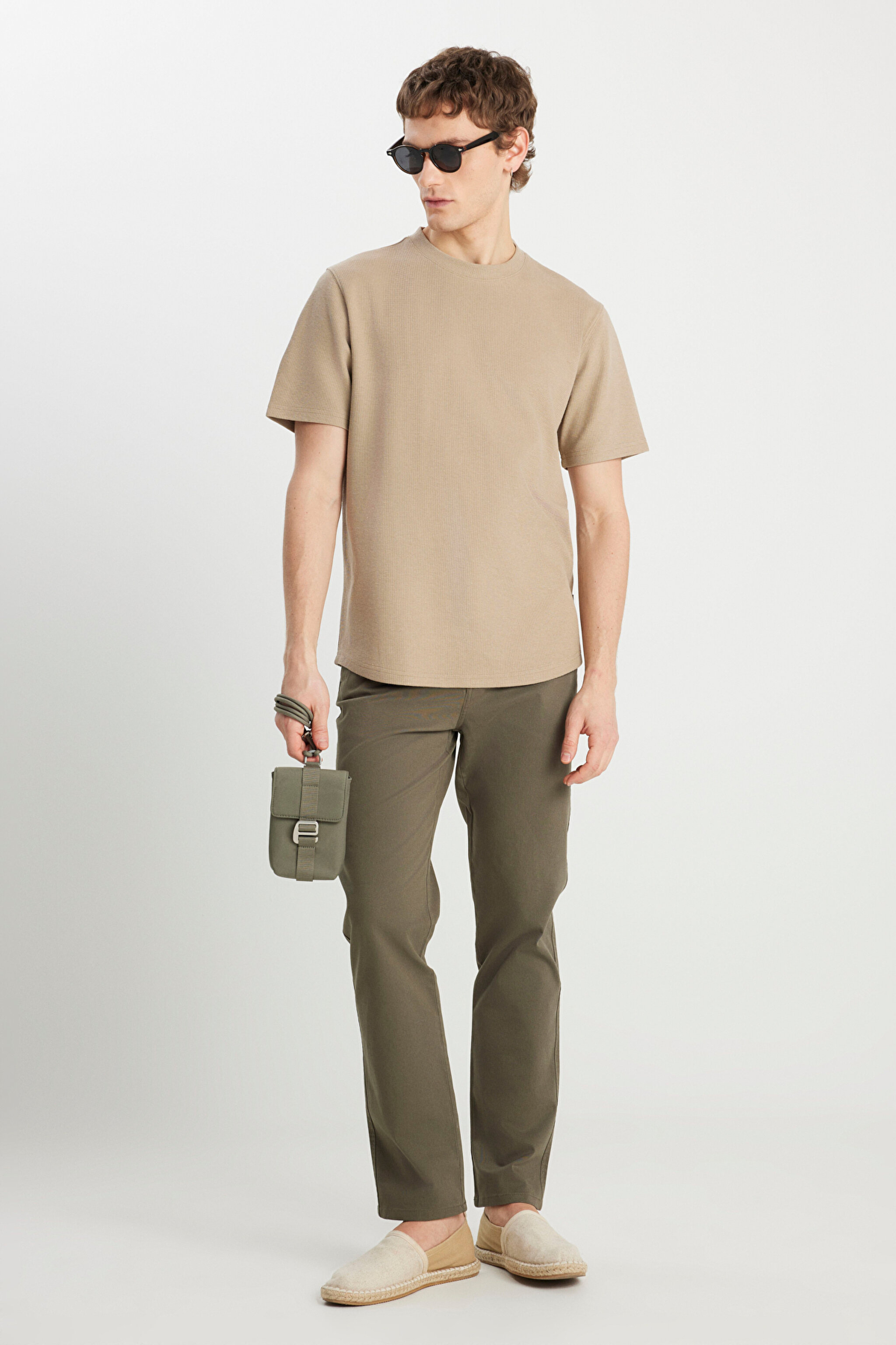Relaxed Fit Geniş Kesim Bisiklet Yaka Bej Dokulu Basic Tişört - Beige-W2510718614 (görsel 3)
