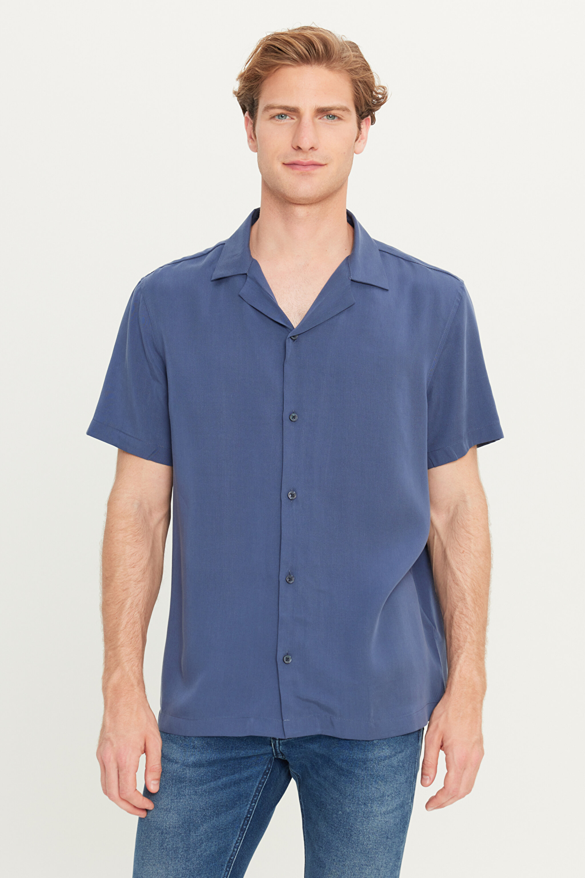 Relaxed Fit Geniş Kesim Yumuşak Dokulu Lacivert Gömlek