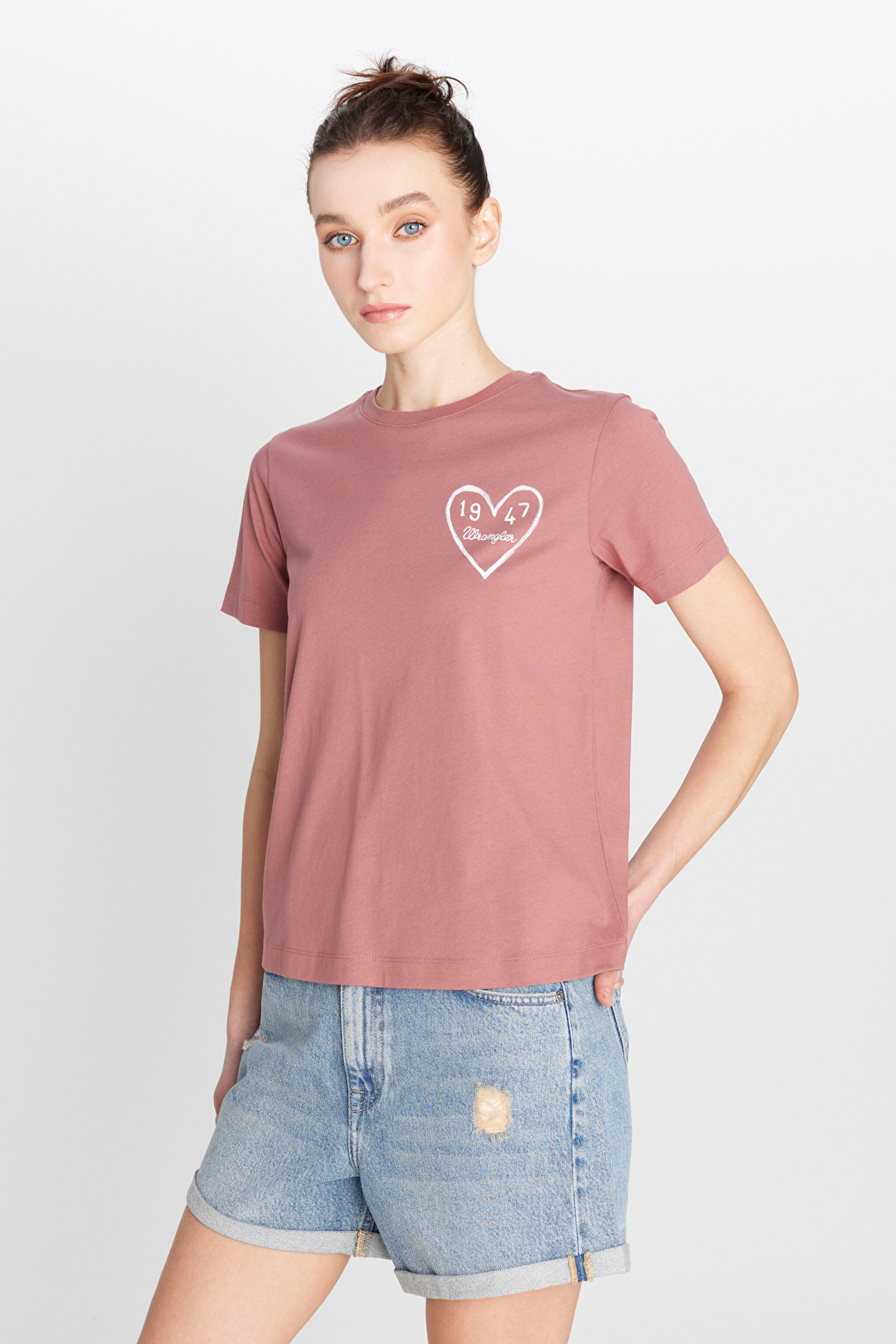 %100 Pamuk Regular Fit Normal Kesim Bisiklet Yaka Grafik Baskılı Gül Kurusu Tişört - Henna-W2510732522