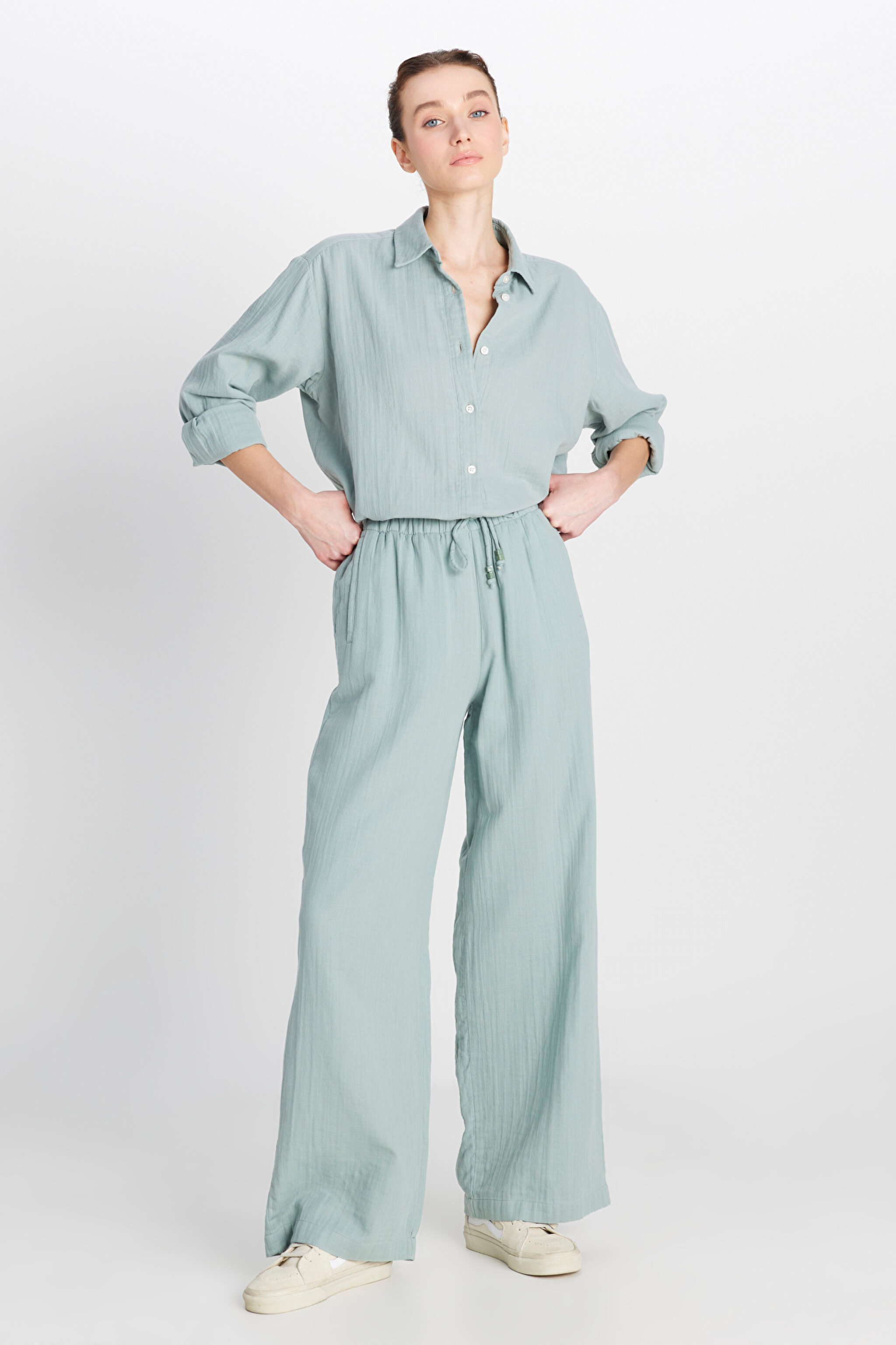%100 Pamuk Regular Fit Normal Kesim Yüksek Bel Geniş Paça Müslin Desenli Yeşil Pantolon