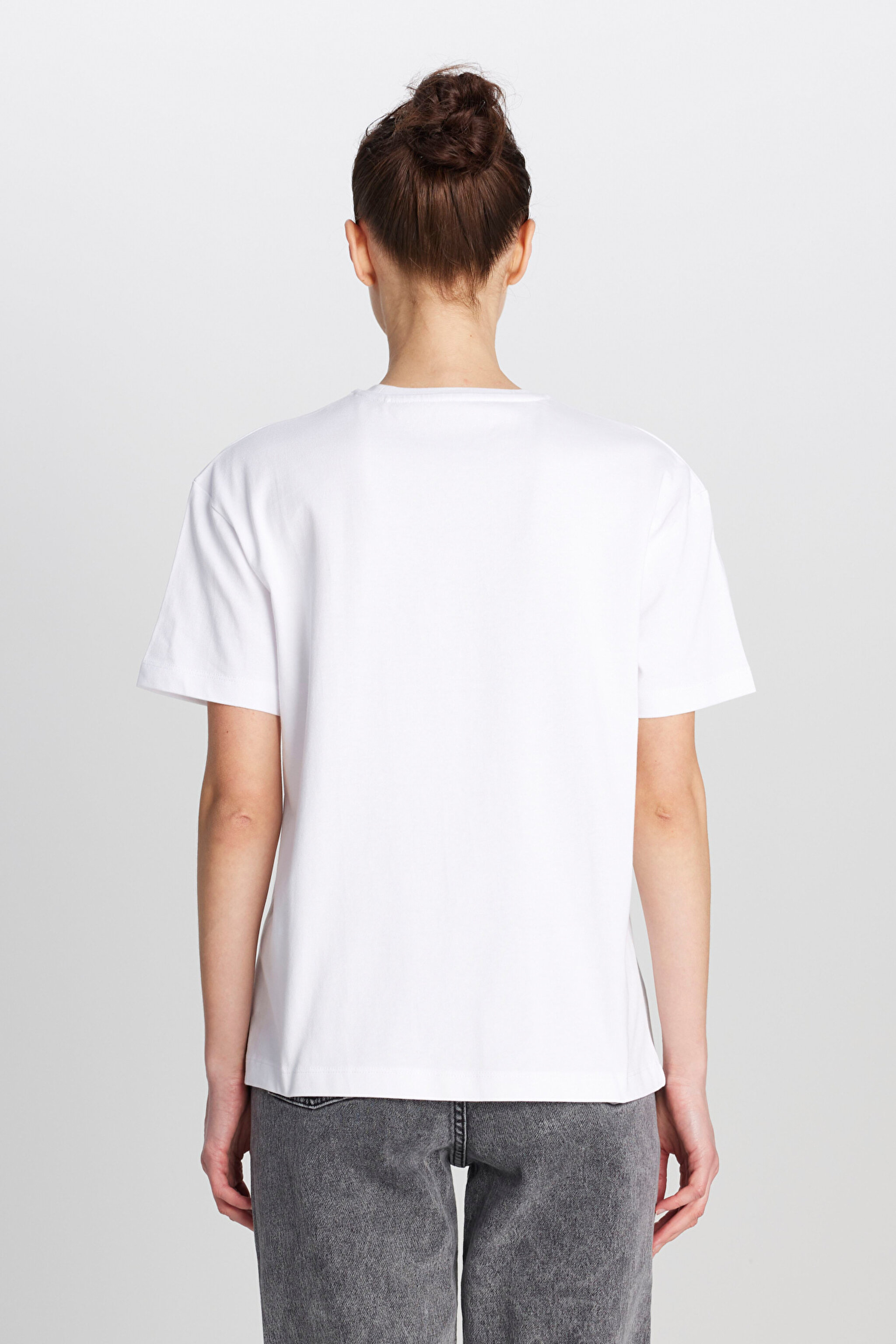 %100 Pamuk Regular Fit Normal Kesim Bisiklet Yaka Cep Detaylı Kırık Beyaz Tişört - Off White-W2510736102 (görsel 5)