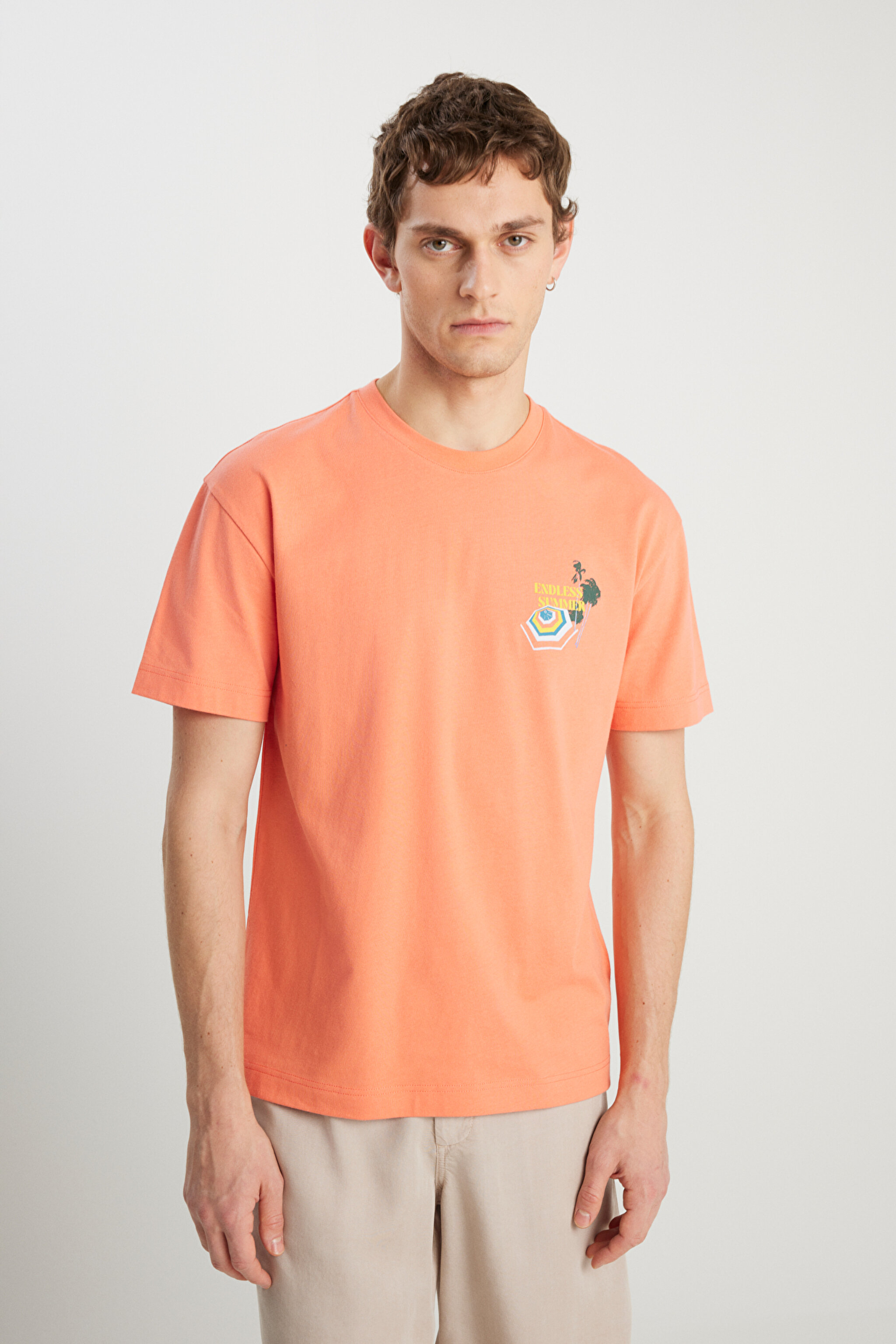%100 Pamuk Relaxed Fit Geniş Kesim Bisiklet Yaka Mercan Rengi Tişört - Coral-W2510747512 (görsel 2)