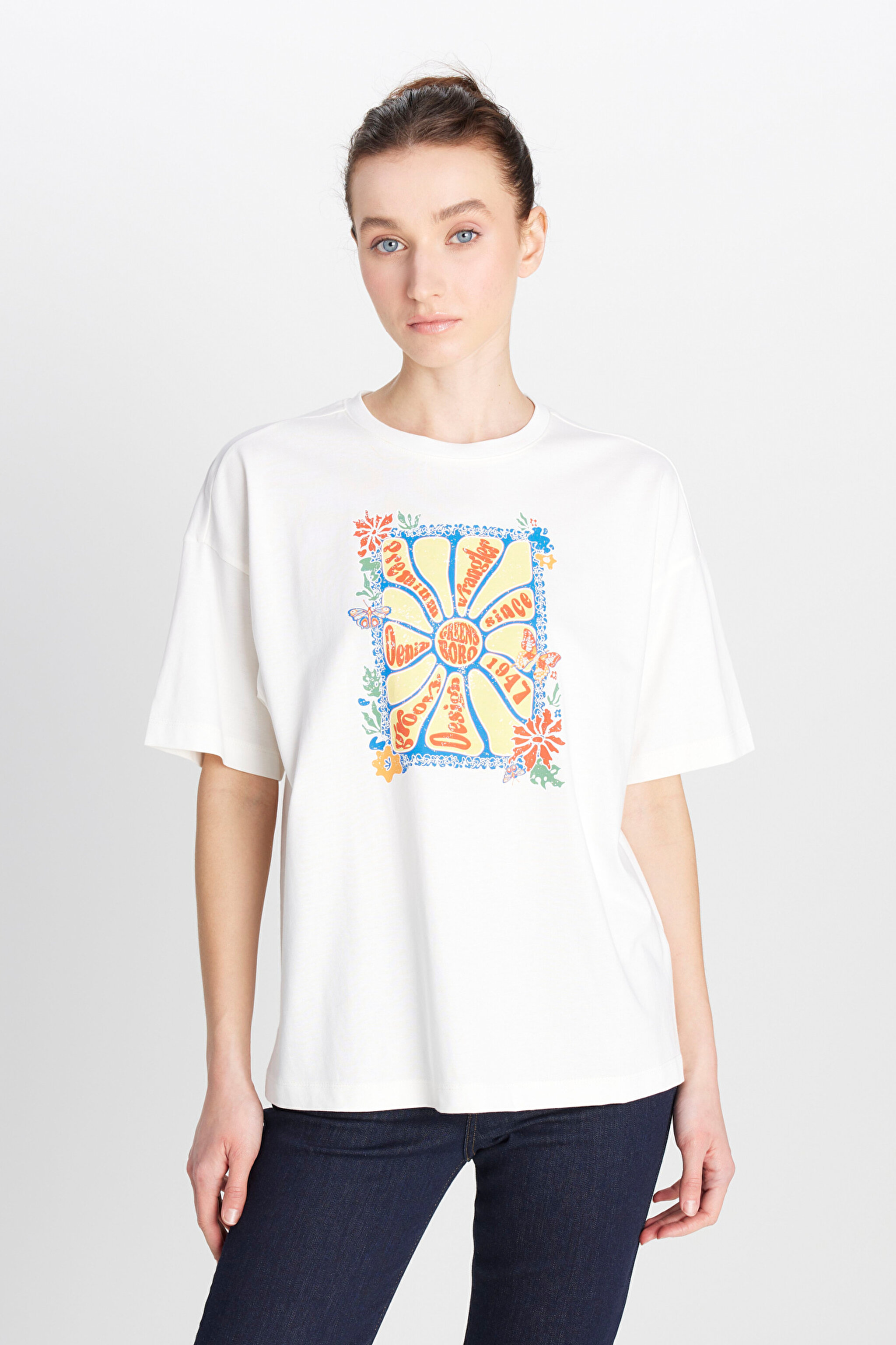 Loose Fit Rahat Kesim Bisiklet Yaka %100 Pamuk Kırık Beyaz Tişört - Off White-W2510751102