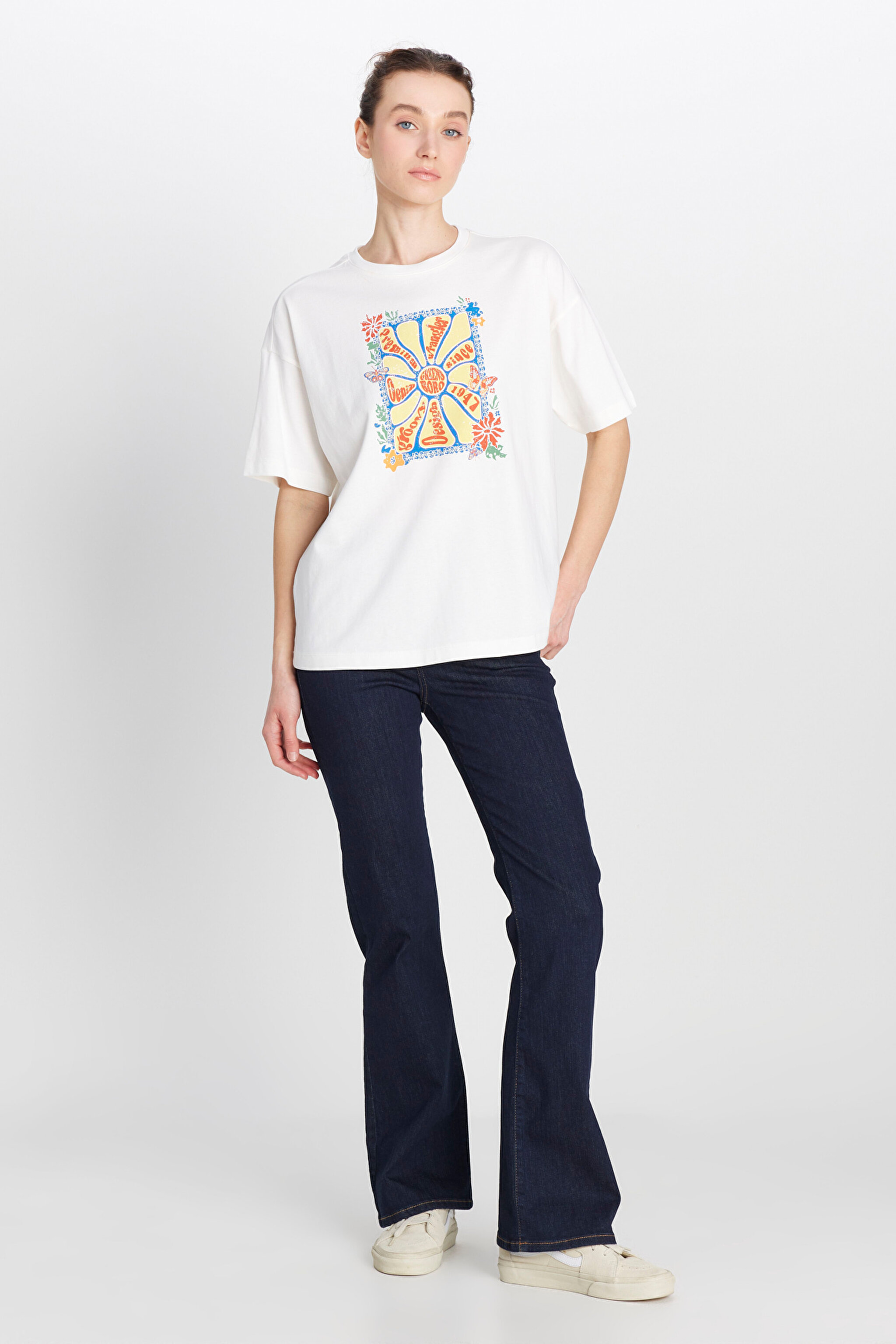 Loose Fit Rahat Kesim Bisiklet Yaka %100 Pamuk Kırık Beyaz Tişört - Off White-W2510751102 (görsel 3)
