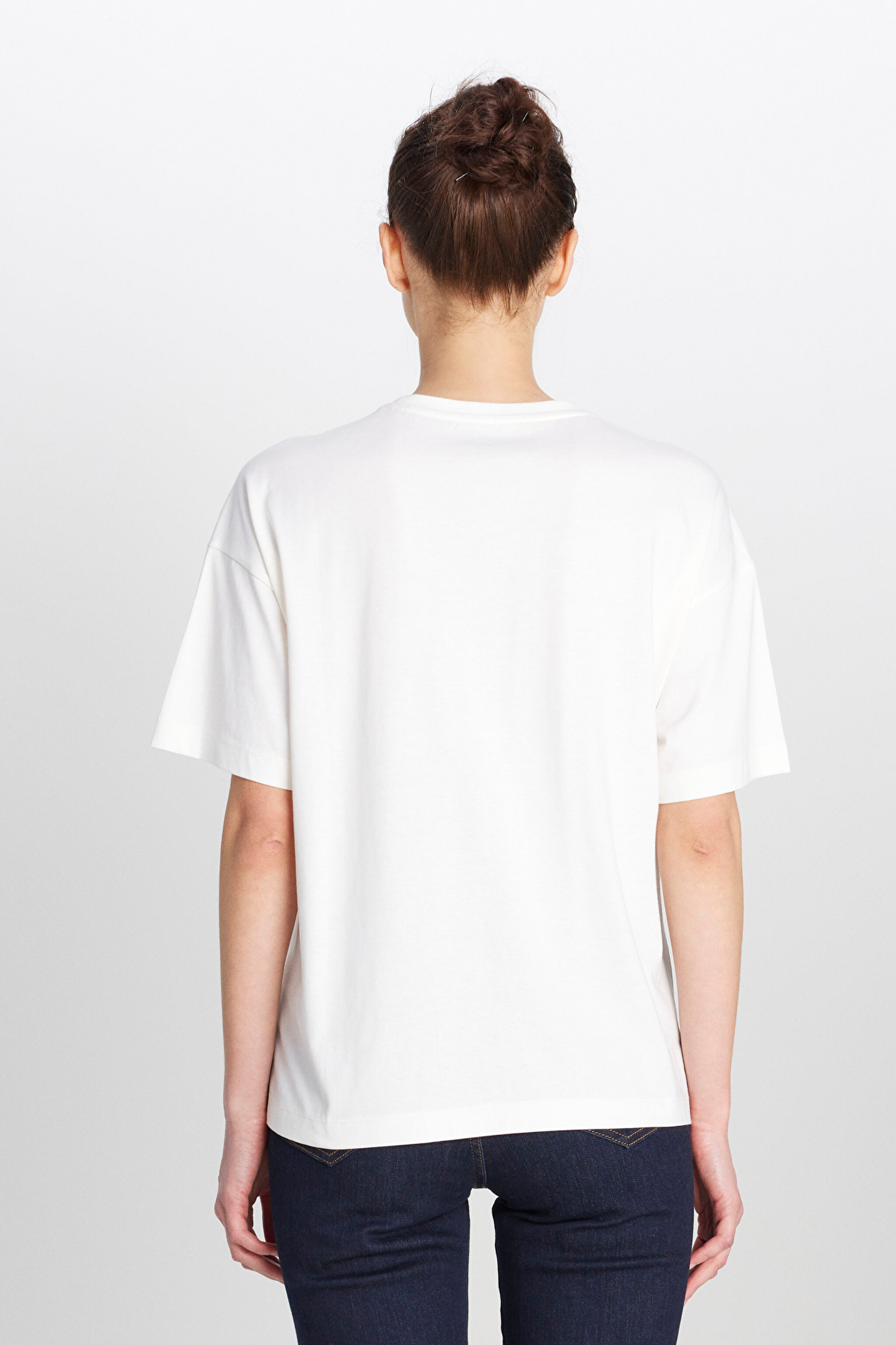Loose Fit Rahat Kesim Bisiklet Yaka %100 Pamuk Kırık Beyaz Tişört - Off White-W2510753102 (görsel 6)