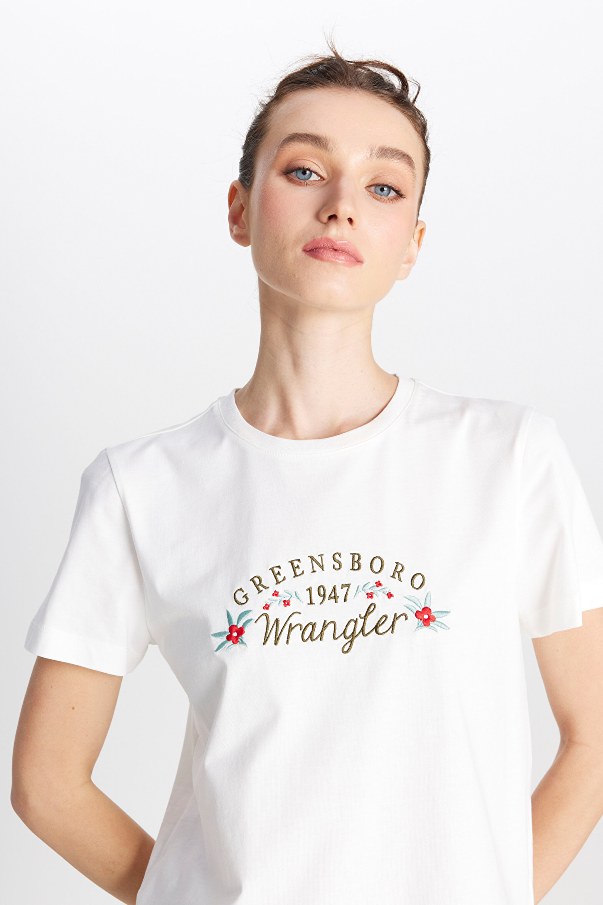 Regular Fit Normal Kesim Bisiklet Yaka %100 Pamuk Kırık Beyaz Tişört - Off White-W2510756102 (görsel 4)