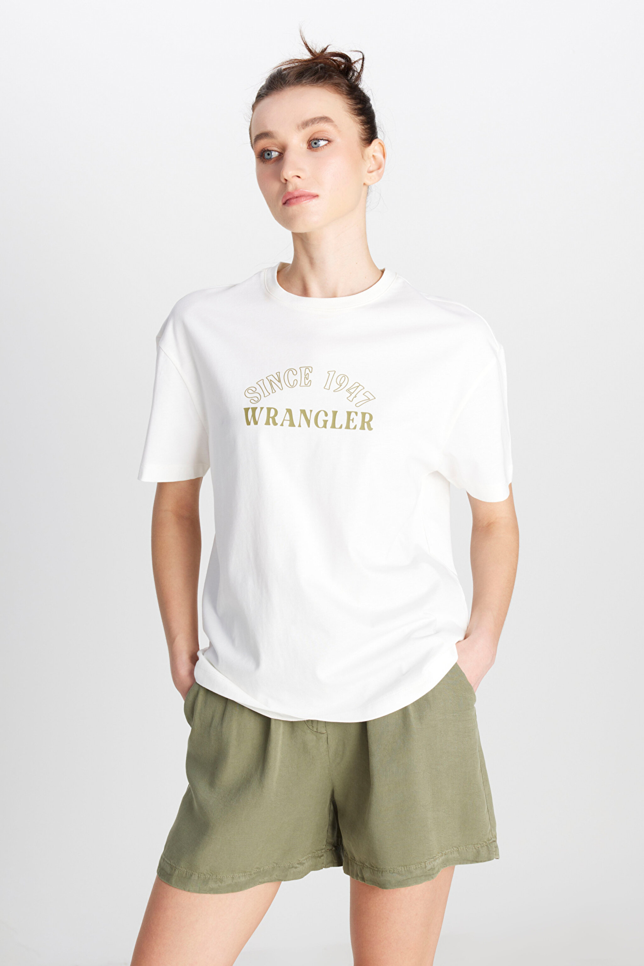 Regular Fit Normal Kesim Bisiklet Yaka %100 Pamuk Kırık Beyaz Tişört - Off White-W2510758102 (görsel 2)