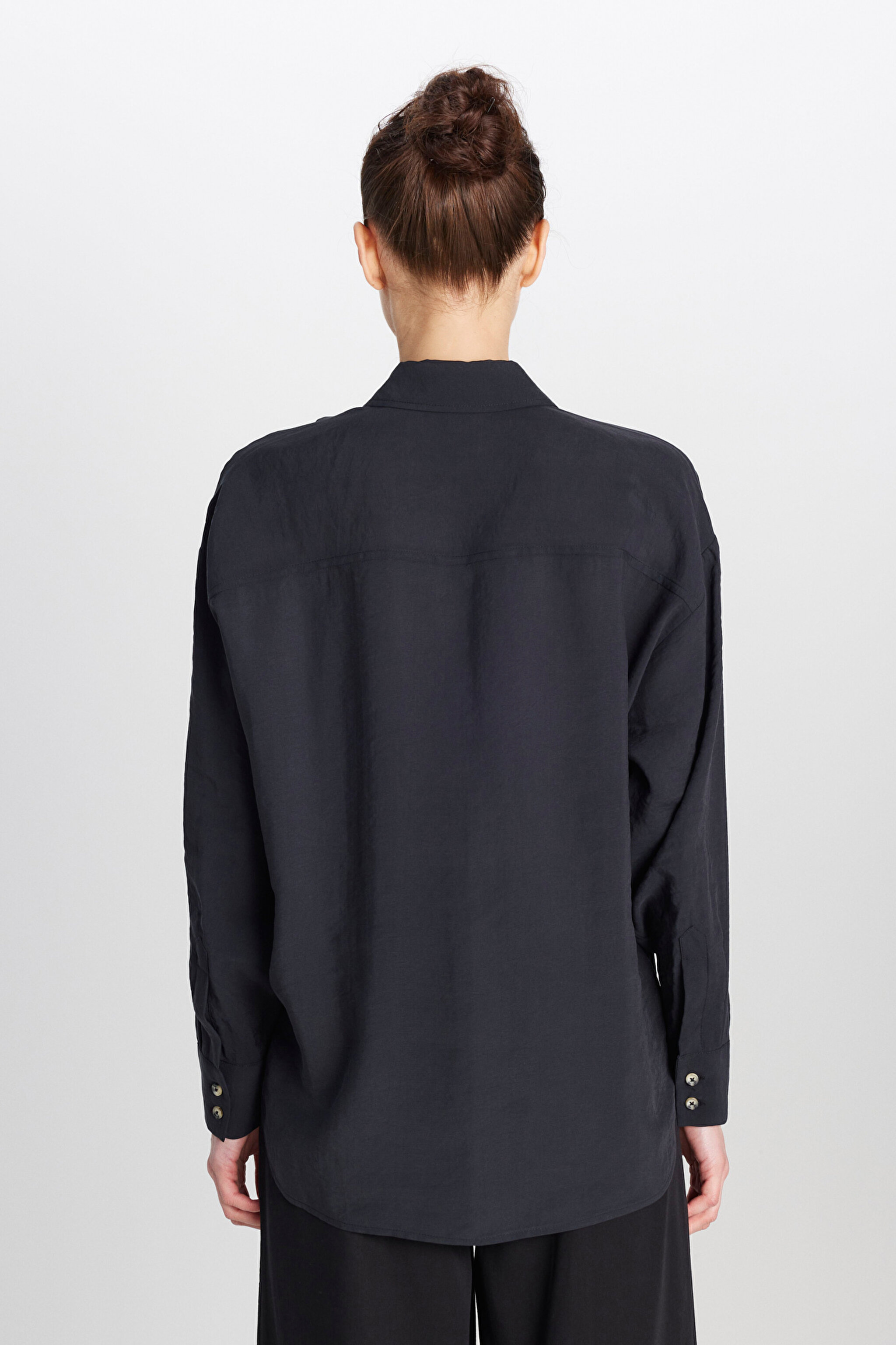 Loose Fit Rahat Kesim Siyah Gömlek - Black-W2510769001 (görsel 5)