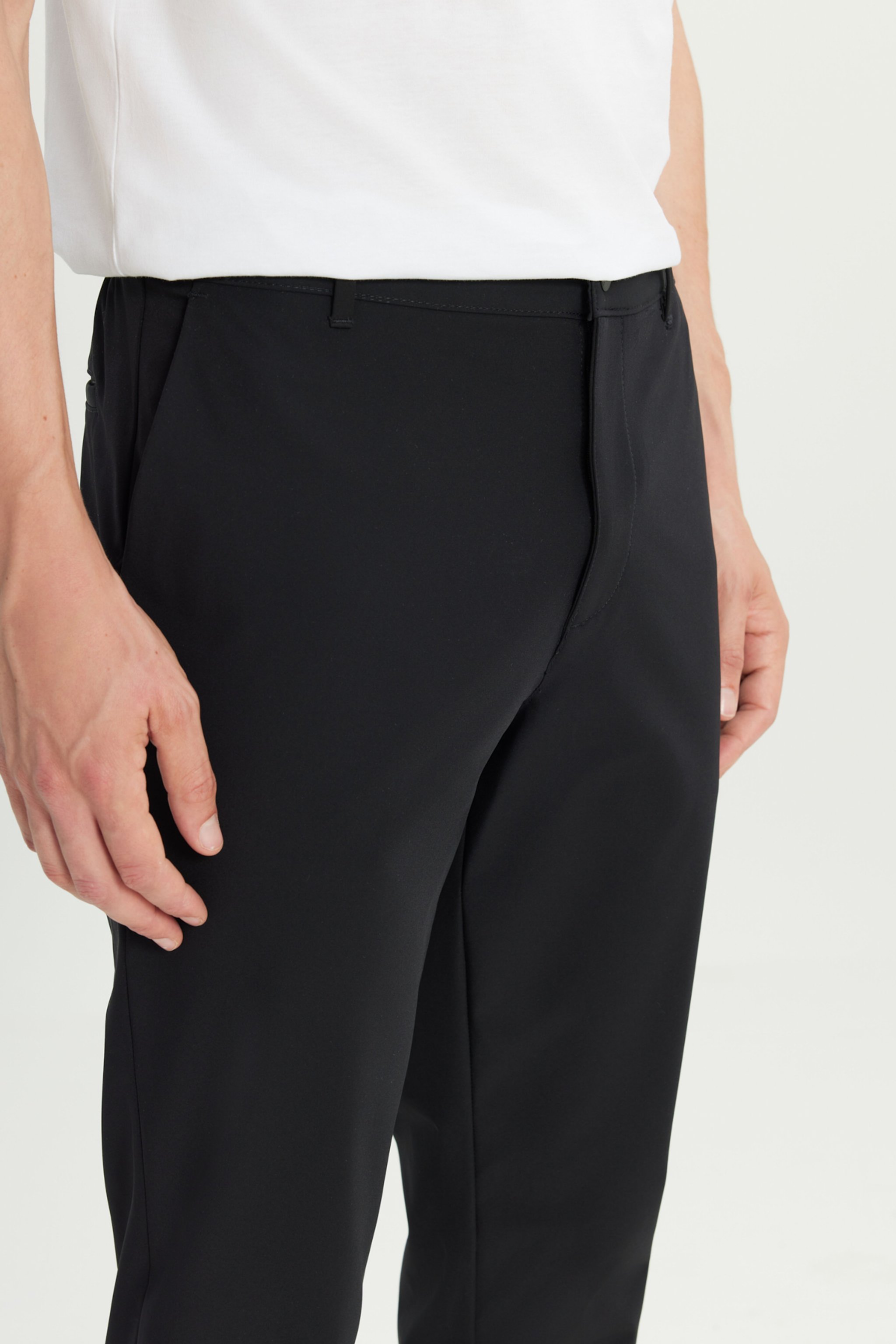 Regular Fit Normal Kesim Lastik Bel Detaylı Siyah Chino Pantolon - Black-W2510796001 (görsel 4)