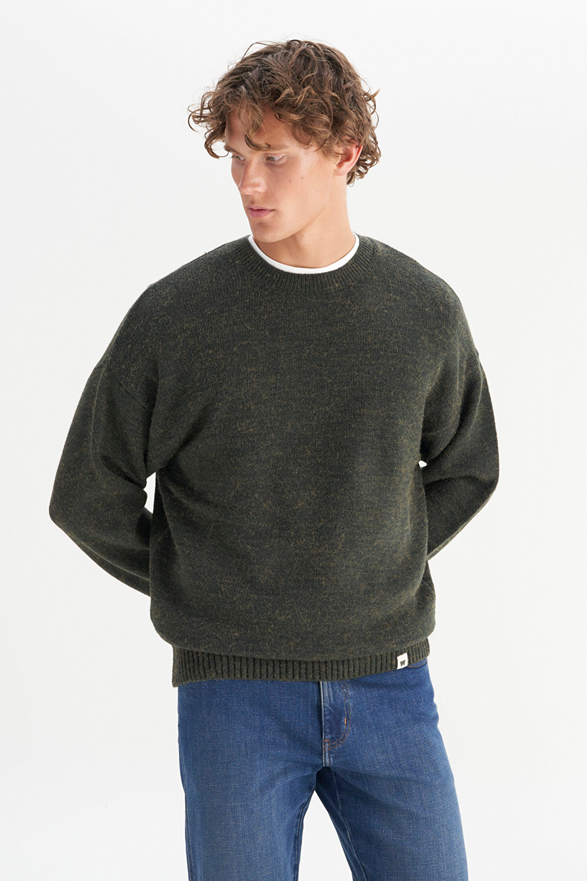 Relaxed Fit Geniş Kesim Bisiklet Yaka Koyu Yeşil Triko Kazak - Dark Green-W2520156826 (görsel 3)