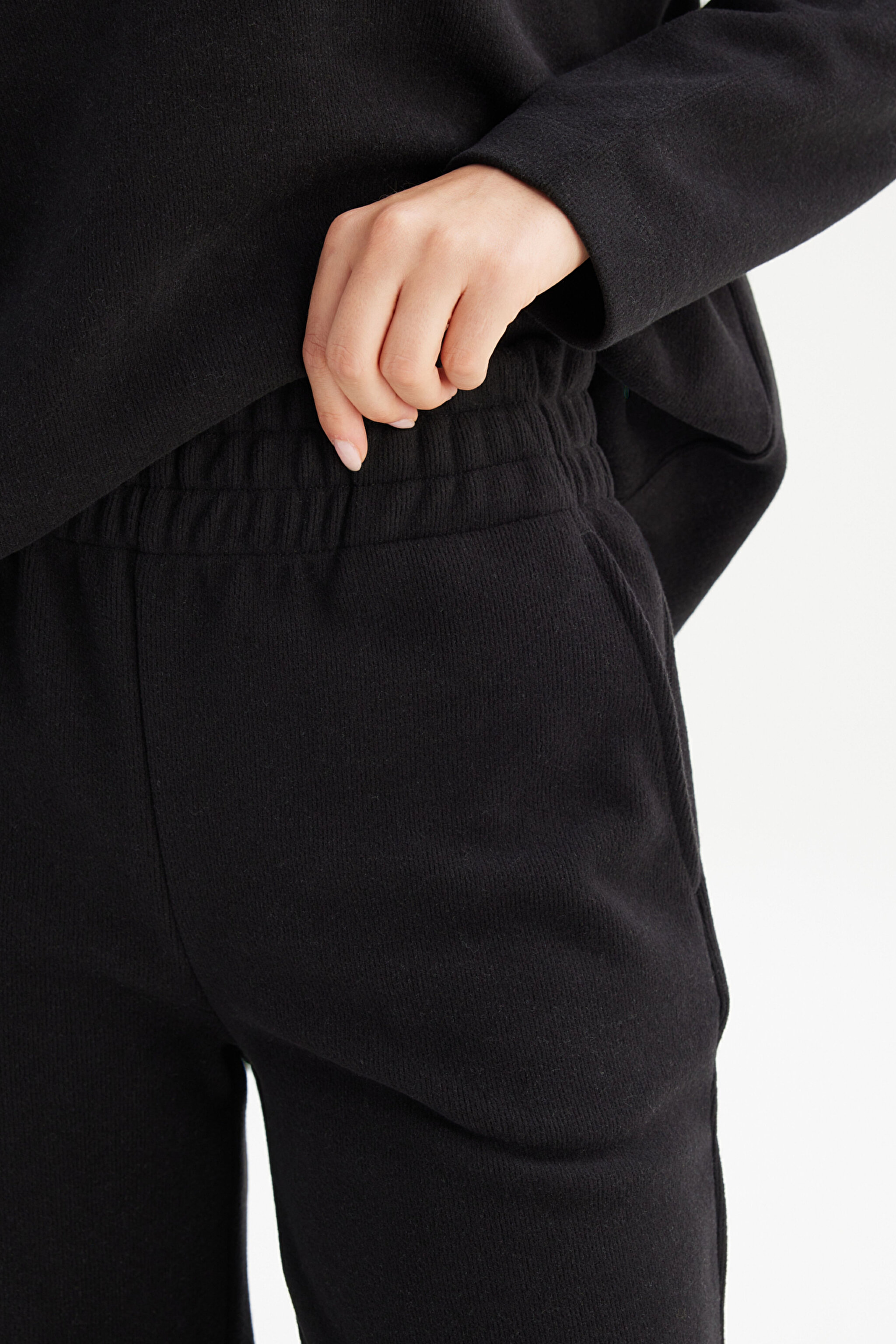 Straight Fit Düz Kesim Normal Bel Siyah Sweatpant Eşofman Altı - Black-W2520384001 (görsel 4)