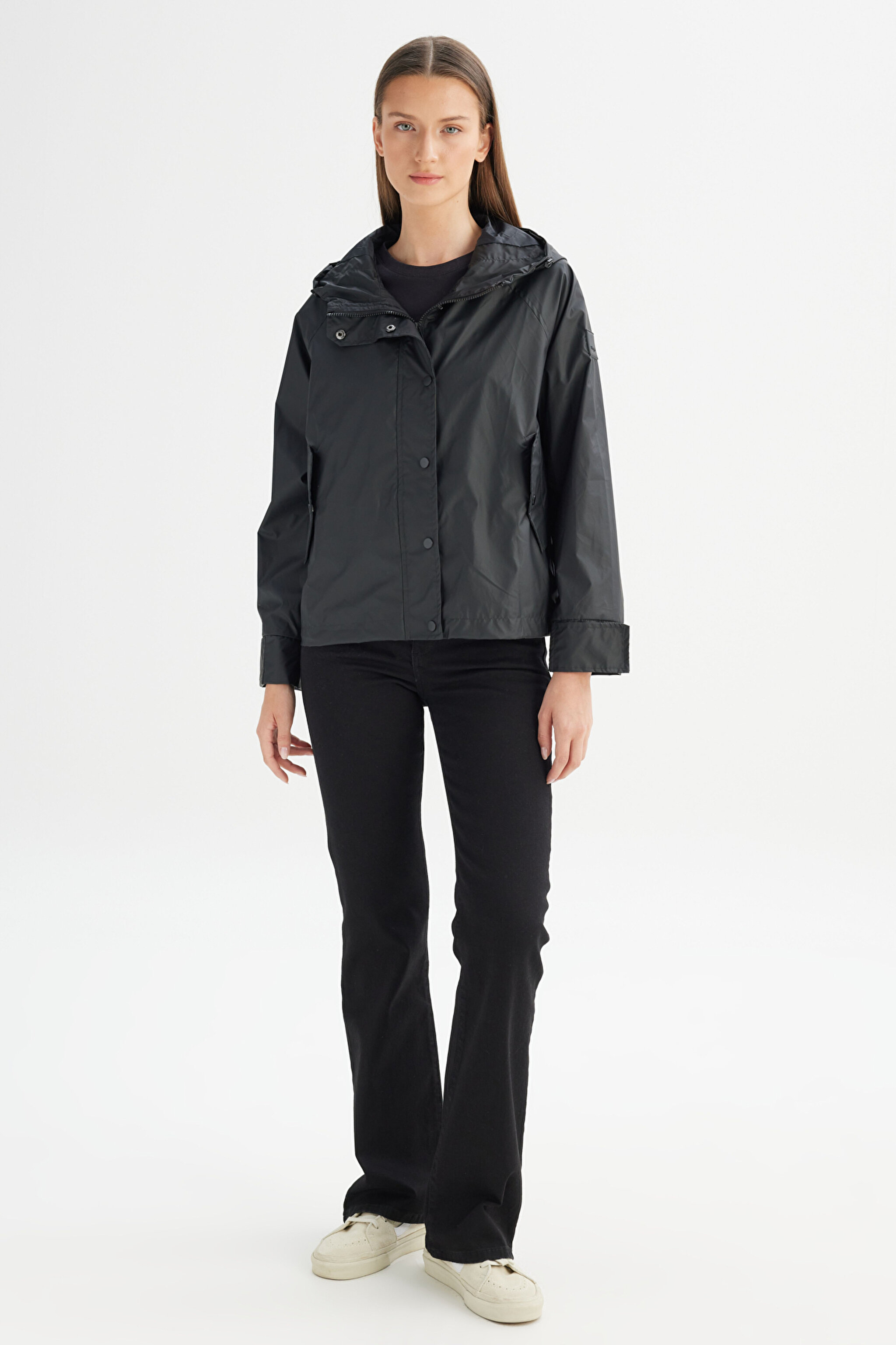 Regular Fit Normal Kesim Kapüşonlu Siyah İnce Mont - Black-W2520405001 (görsel 2)