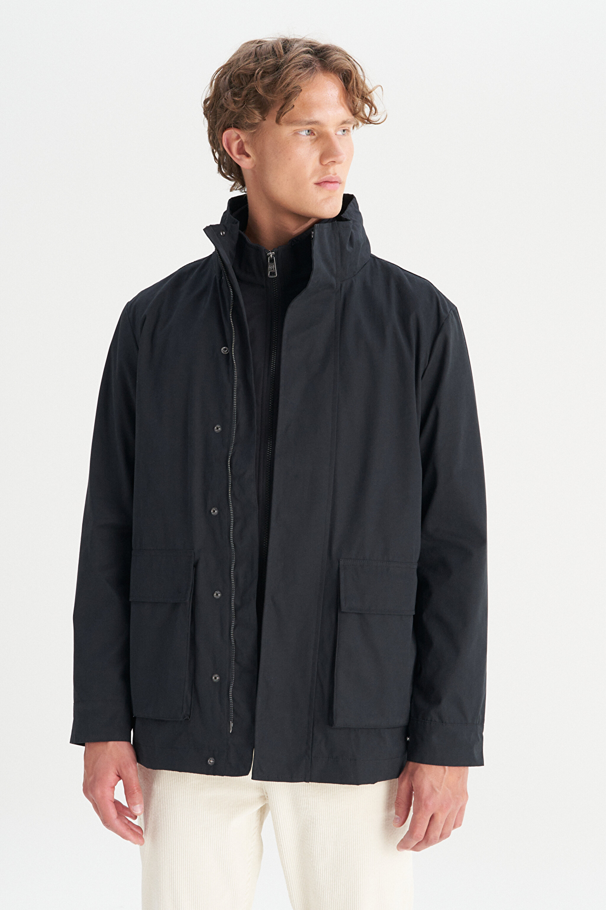 Pamuklu Regular Fit Normal Kesim Kapüşonlu Cepli Çift Kullanımlı Parka - Black-W2520422001 (görsel 3)