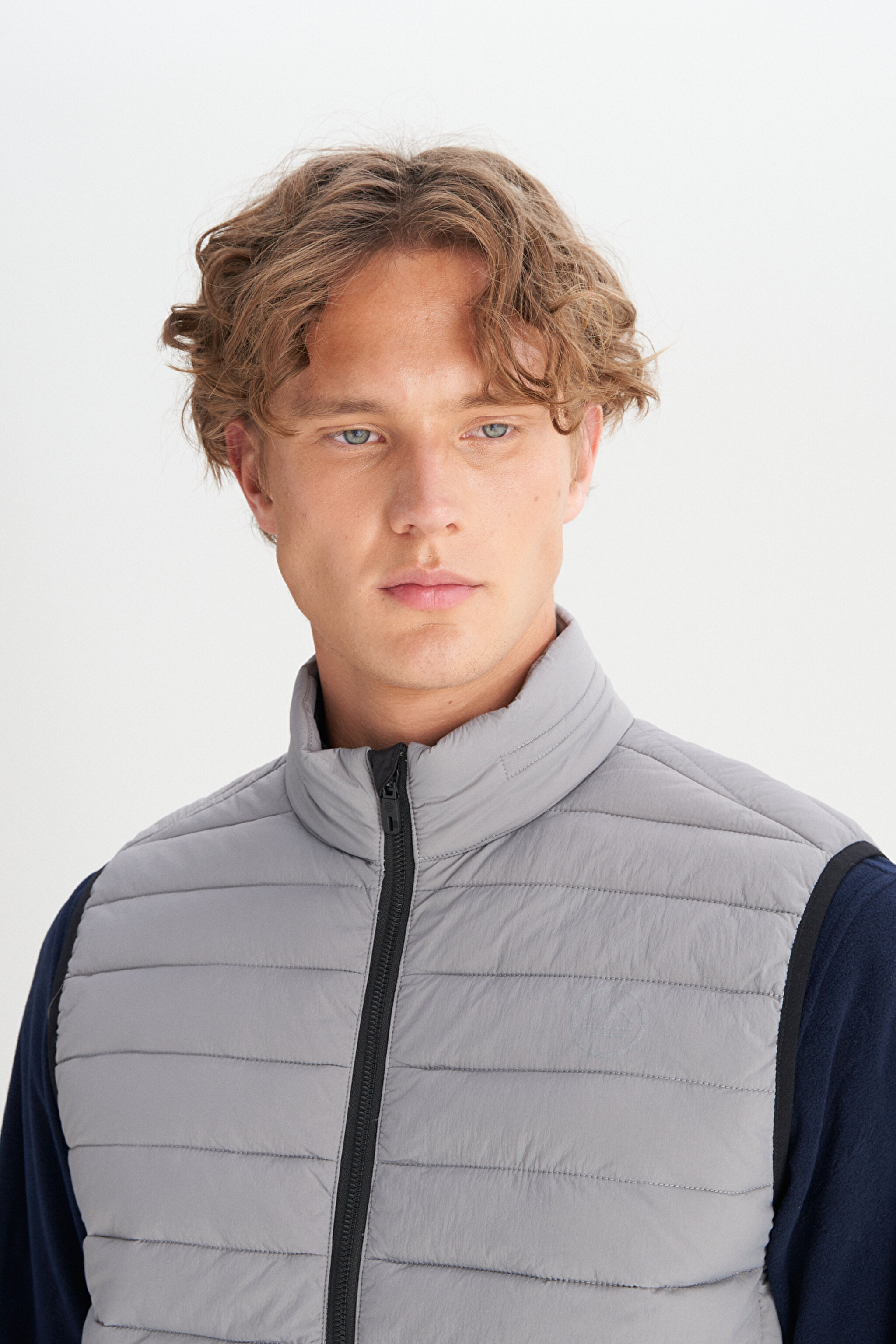 Regular Fit Normal Kesim Dik Yaka Cepli Şişme Yelek - Gray-W2520511035 (görsel 5)